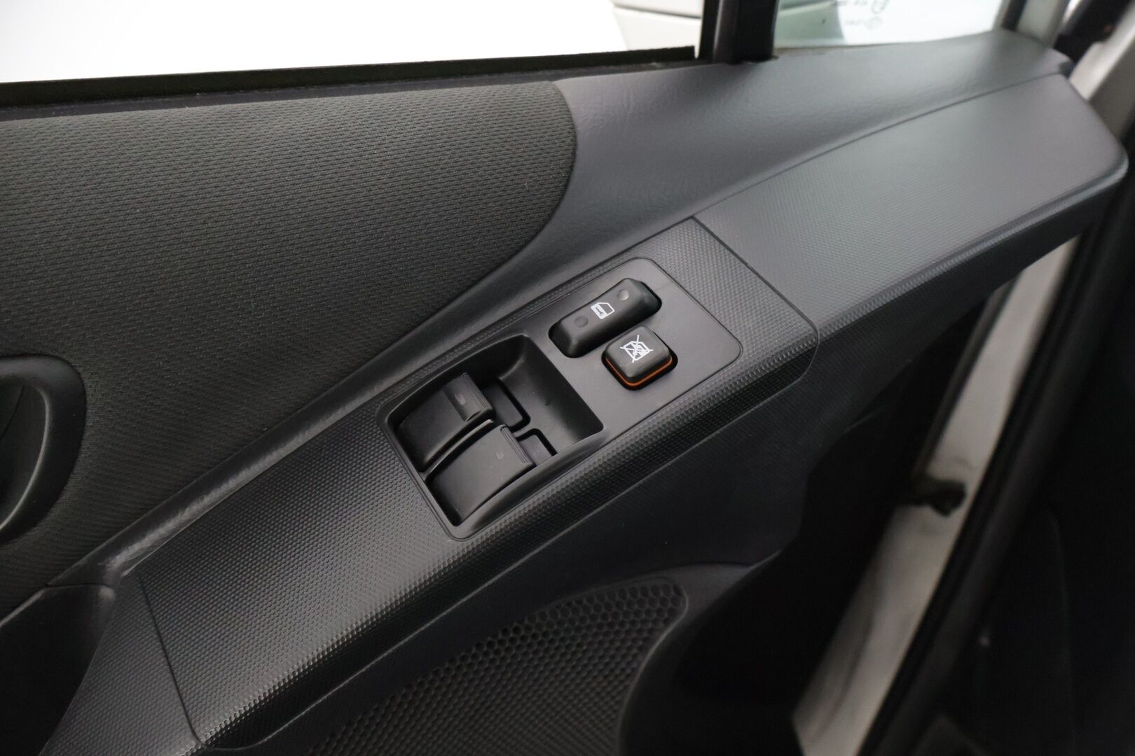 Toyota Corolla Verso 2009 1,6 VVT-i Linea Terra * Koukku / Ilmastointi / Lohko+sisäpistoke * - Todella hyvät huollot! / 2-om Suomi-Auto / 2x Renkaat