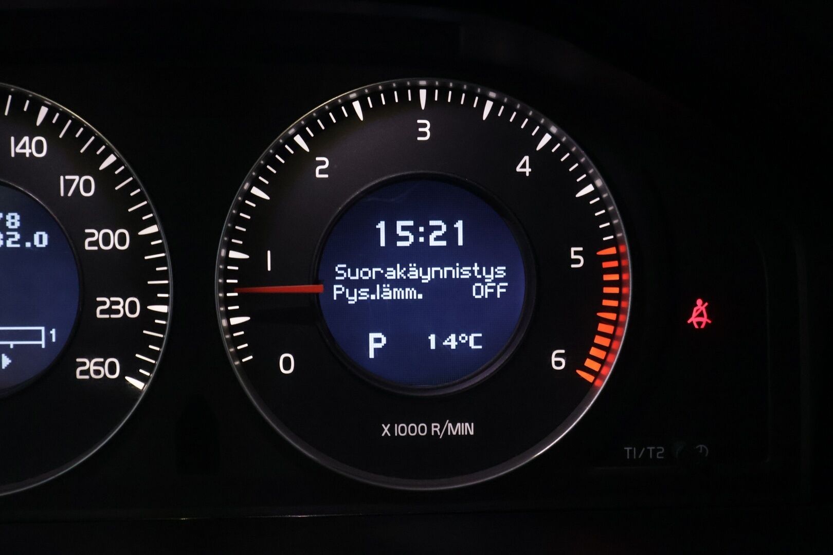 Volvo XC60 2009 2,4D AWD Momentum aut - Myydään Huutokaupat.com - | Suomi-auto | Vetokoukku | Webasto | Lisävalo | Ruosteet korjattu kaarista | Vakkari | akt. Xenon | 