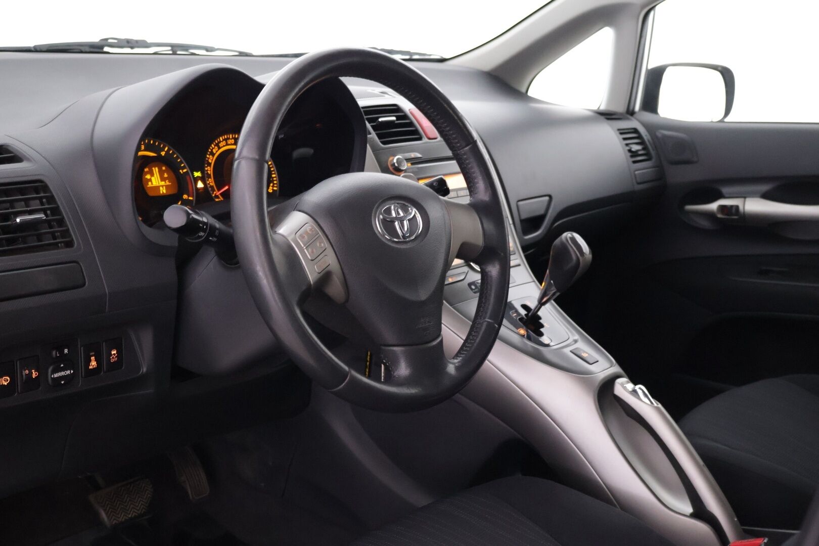 Toyota Auris 2009 1,4 D-4D Linea Sol 5ov MultiMode - YritysOutlet - Myydään vain yrityksille - | Vakkari | Ilmastointi | Vetokoukku | Lohko.S.Pistokkeella | Penkinlämmittimet |1-Omisteinen | Suomiauto |