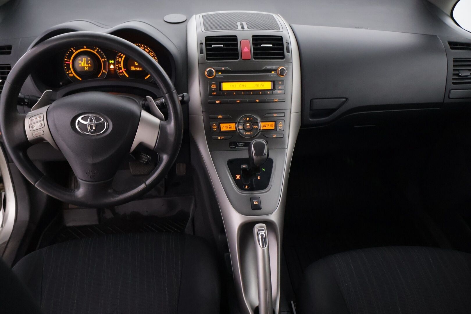 Toyota Auris 2009 1,4 D-4D Linea Sol 5ov MultiMode - YritysOutlet - Myydään vain yrityksille - | Vakkari | Ilmastointi | Vetokoukku | Lohko.S.Pistokkeella | Penkinlämmittimet |1-Omisteinen | Suomiauto |