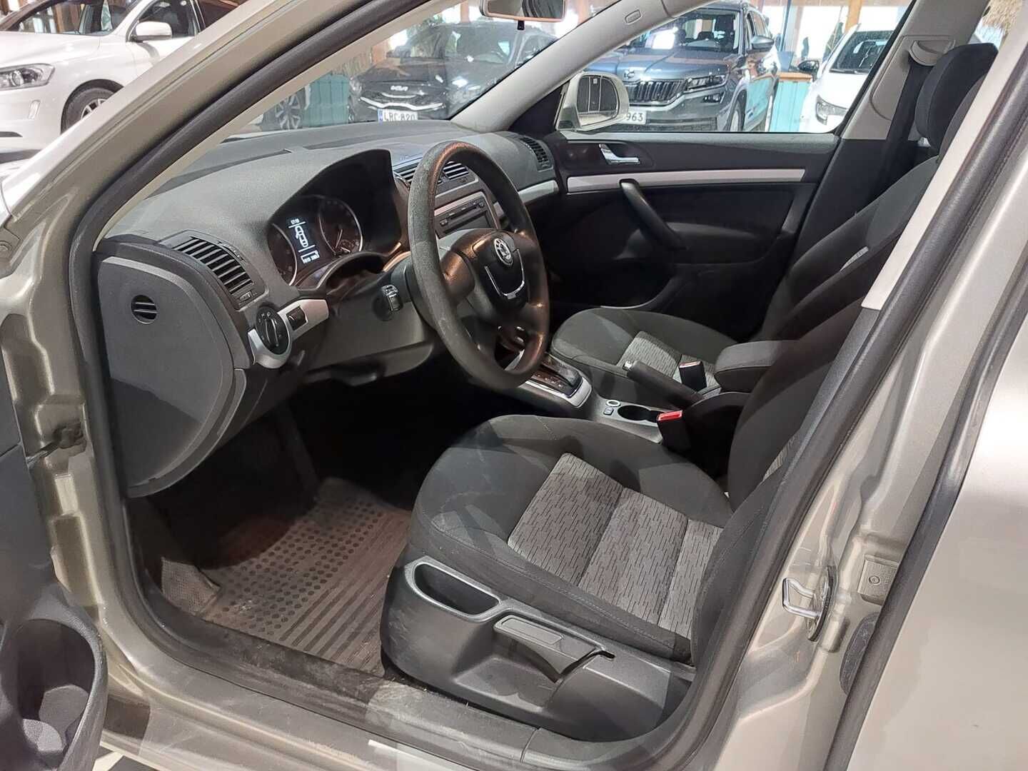 Skoda Octavia 2010 1,8 TSI Ambiente DSG Autom. YritysOutlet - Myydään vain yrityksille - – Tämä auto myydään YritysOutlet -valikoimasta vain yritykselle