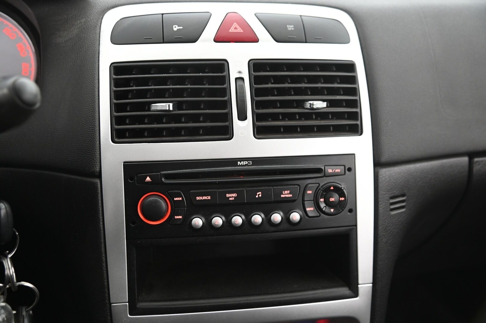 Peugeot 307 2007 *Myydään Huutokaupat.com*