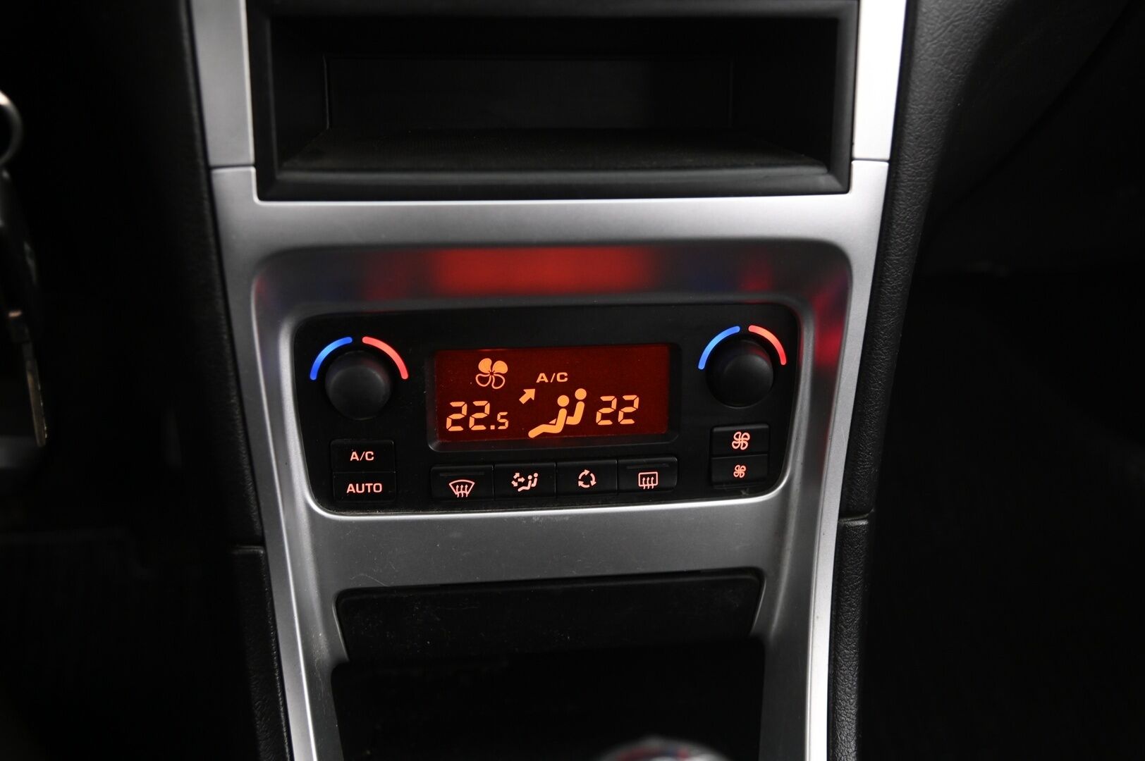 Peugeot 307 2007 *Myydään Huutokaupat.com*