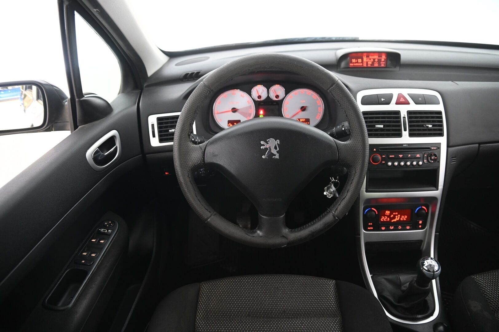 Peugeot 307 2007 *Myydään Huutokaupat.com*