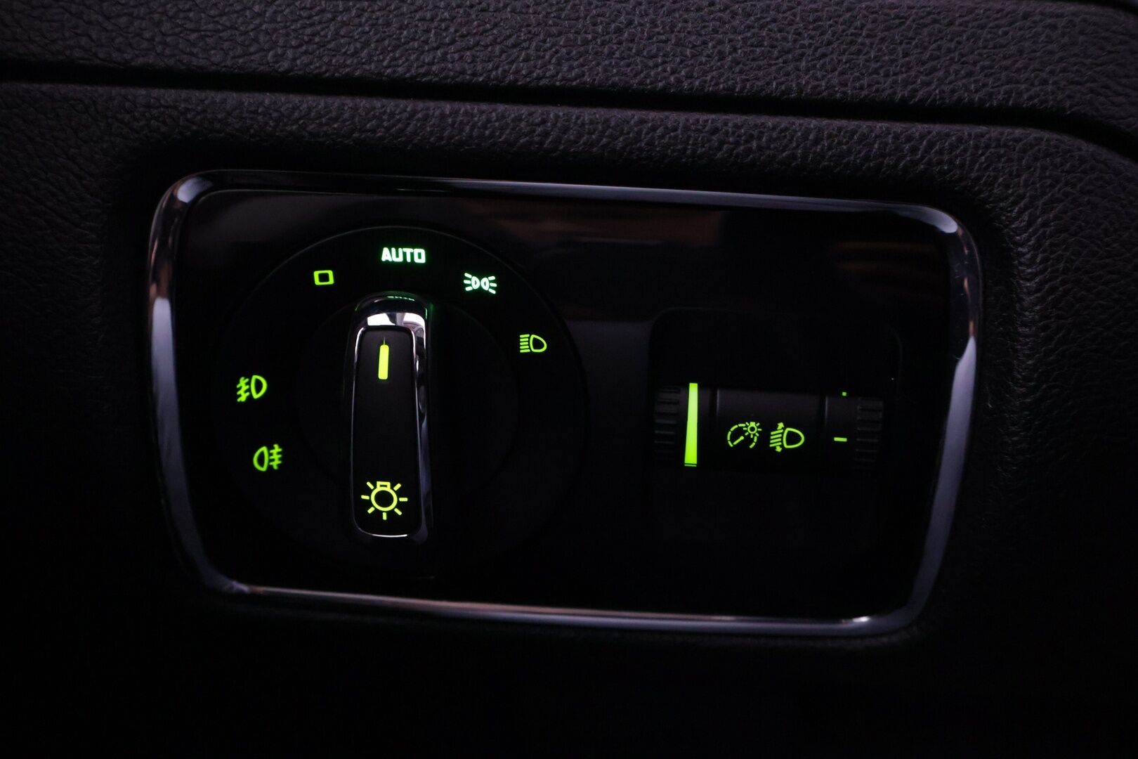 Skoda Superb 2009 1,9 TDI DPF GreenLine - YritysOutlet - Myydään vain yrityksille - – Tämä auto myydään YritysOutlet -valikoimasta vain yritykselle - Osta nyt, maksa vasta ensi vuonna