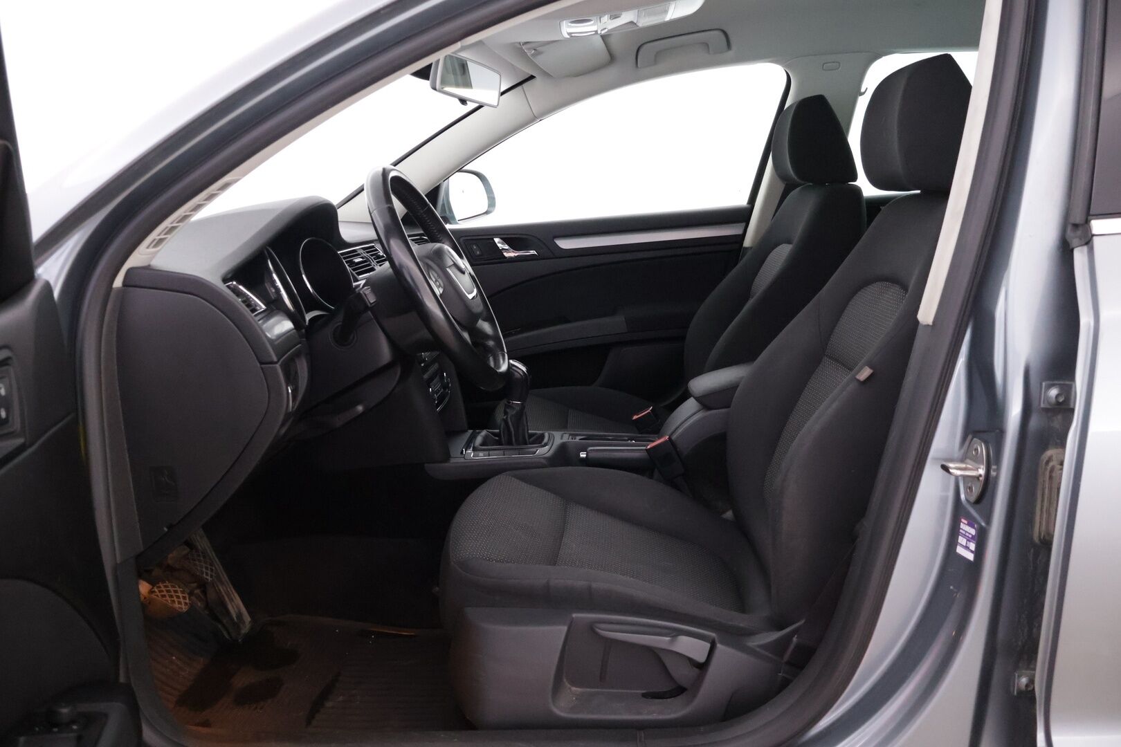 Skoda Superb 2009 1,9 TDI DPF GreenLine - YritysOutlet - Myydään vain yrityksille - – Tämä auto myydään YritysOutlet -valikoimasta vain yritykselle - Osta nyt, maksa vasta ensi vuonna