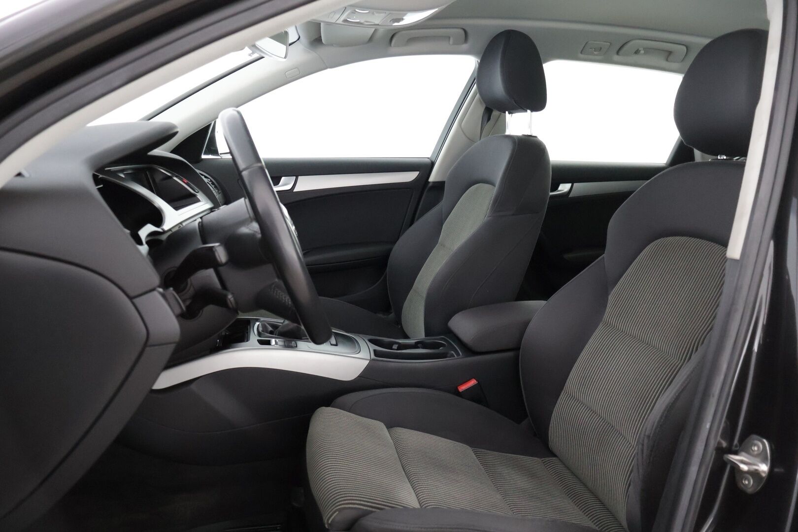 Audi A4 2009 Avant 2,0 TFSI quattro 100V - * Myydään Huutokaupat.comissa! *