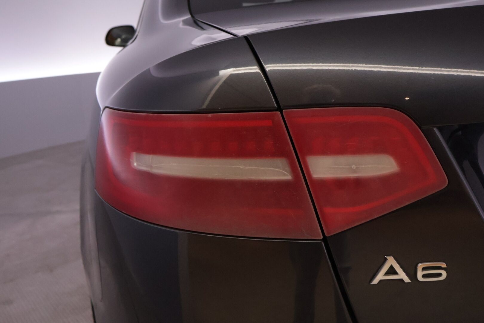 Audi A6 2010 Sedan 2,0 TFSI - Myydään Huutokaupat.com - | Sporttipenkit | Vakkari | Lohko | S.Pistoke | 