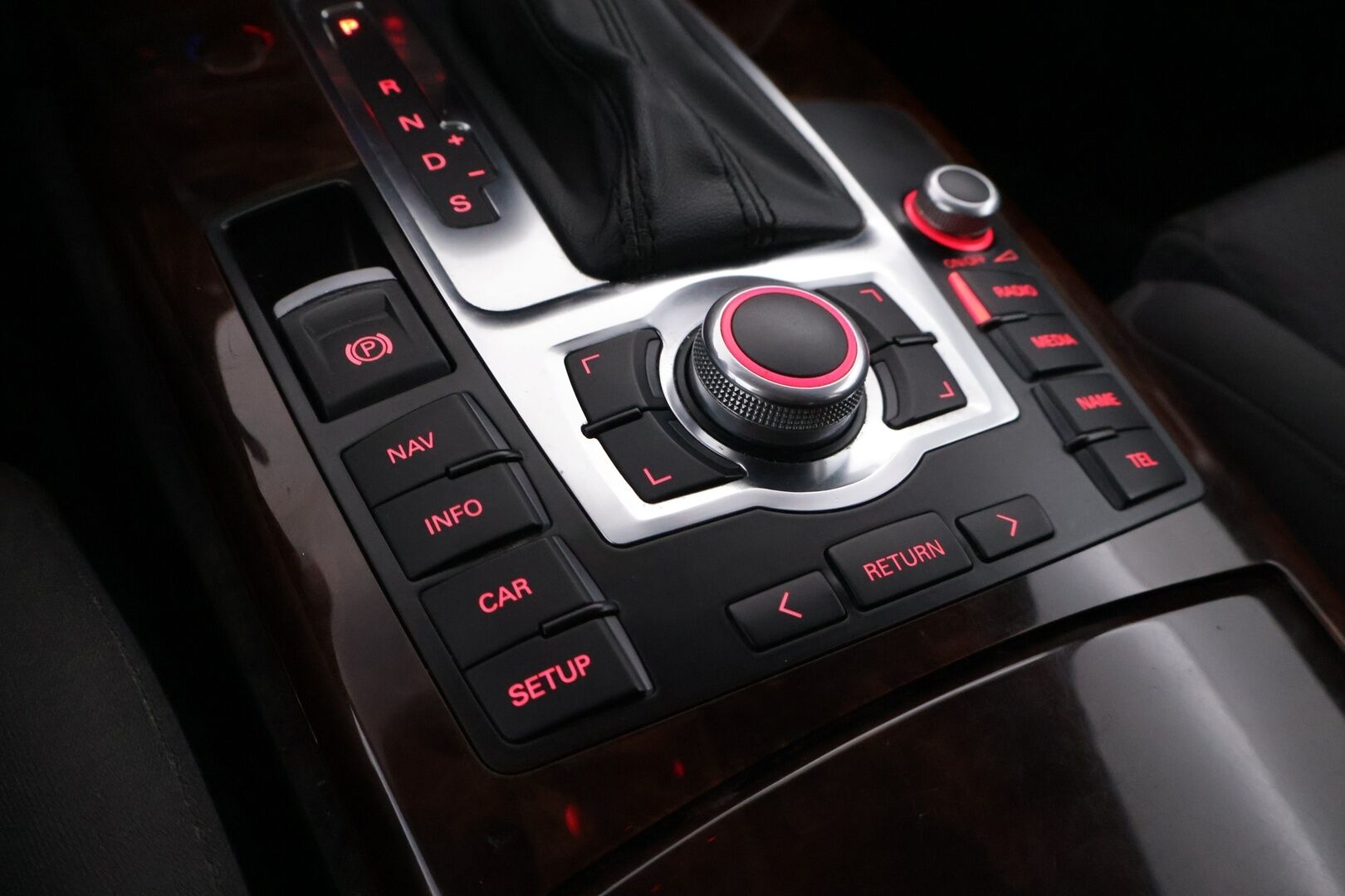 Audi A6 2010 Sedan 2,0 TFSI - Myydään Huutokaupat.com - | Sporttipenkit | Vakkari | Lohko | S.Pistoke | 