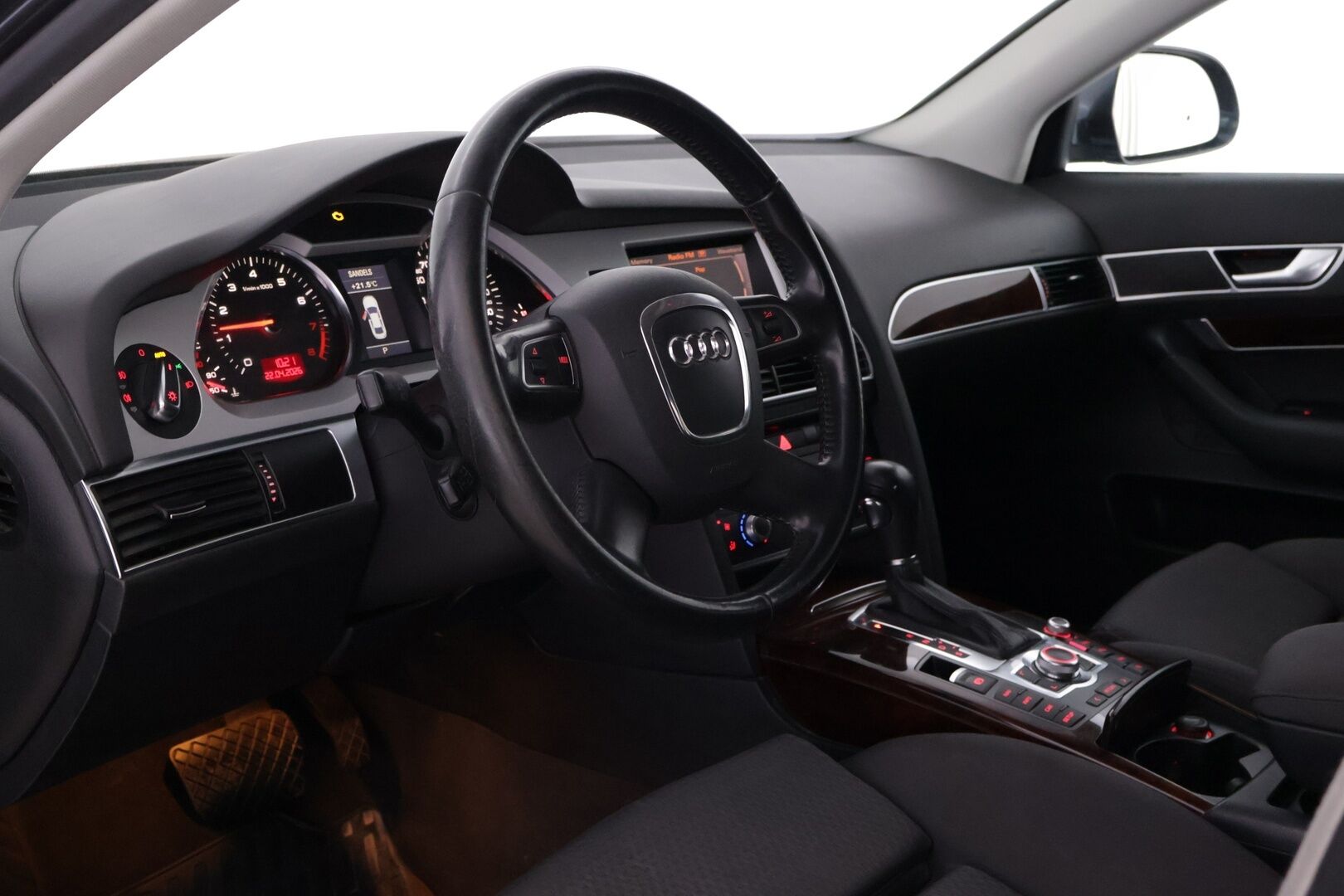 Audi A6 2010 Sedan 2,0 TFSI - Myydään Huutokaupat.com - | Sporttipenkit | Vakkari | Lohko | S.Pistoke | 