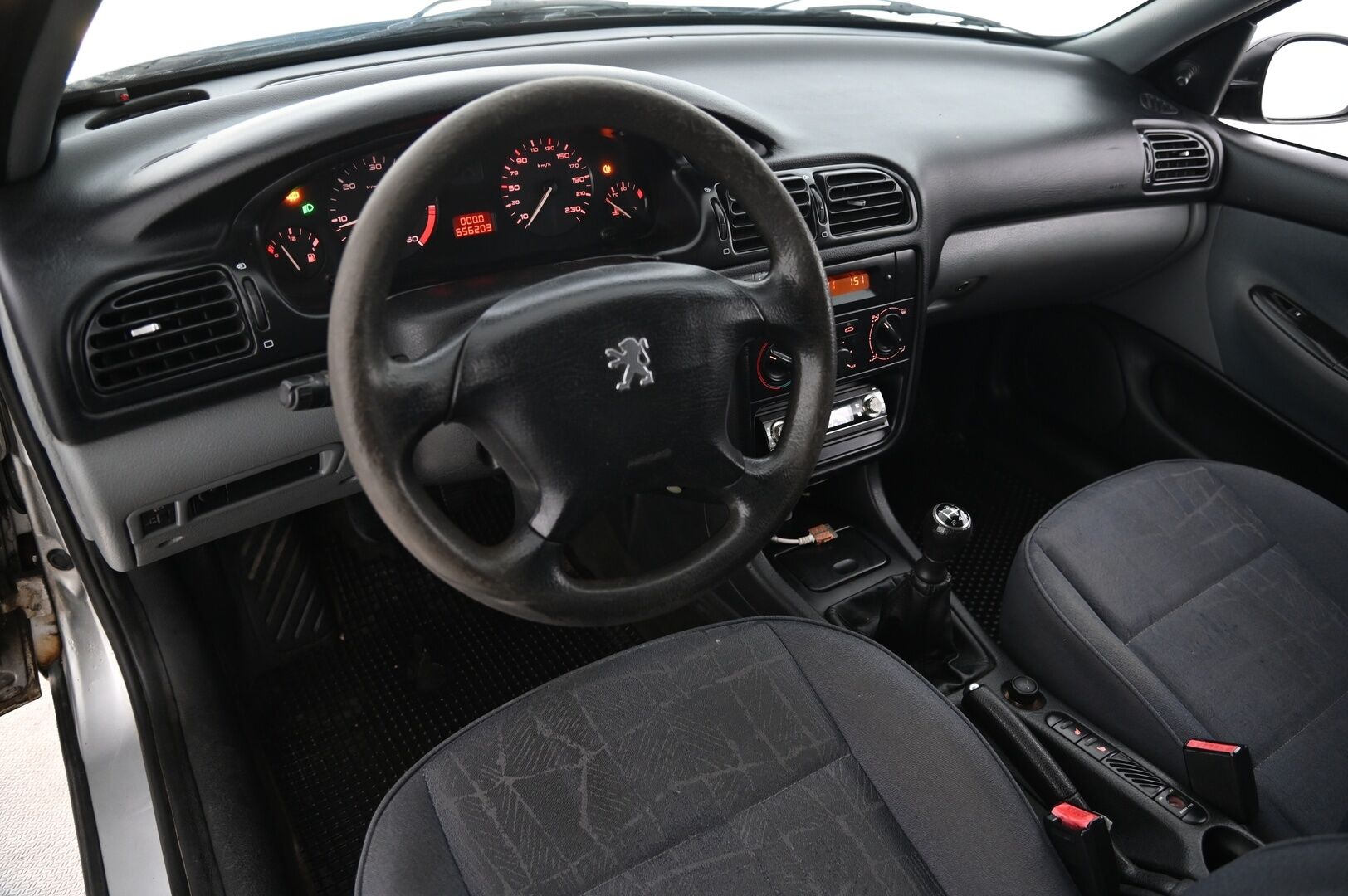 Peugeot 406 1999 4D 406 SEDAN 2.0 TURBO HDI-8BRHYE/270  *YritysOutlet - Myydään vain yrityksille* - *YritysOutlet - Myydään vain yrityksille* Leima mennyt umpeen 23.6.2025