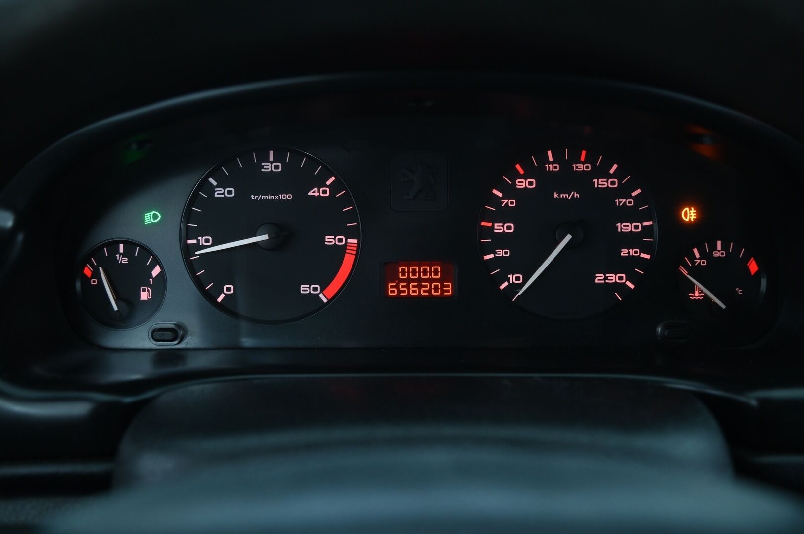 Peugeot 406 1999 4D 406 SEDAN 2.0 TURBO HDI-8BRHYE/270  *YritysOutlet - Myydään vain yrityksille* - *YritysOutlet - Myydään vain yrityksille* Leima mennyt umpeen 23.6.2025
