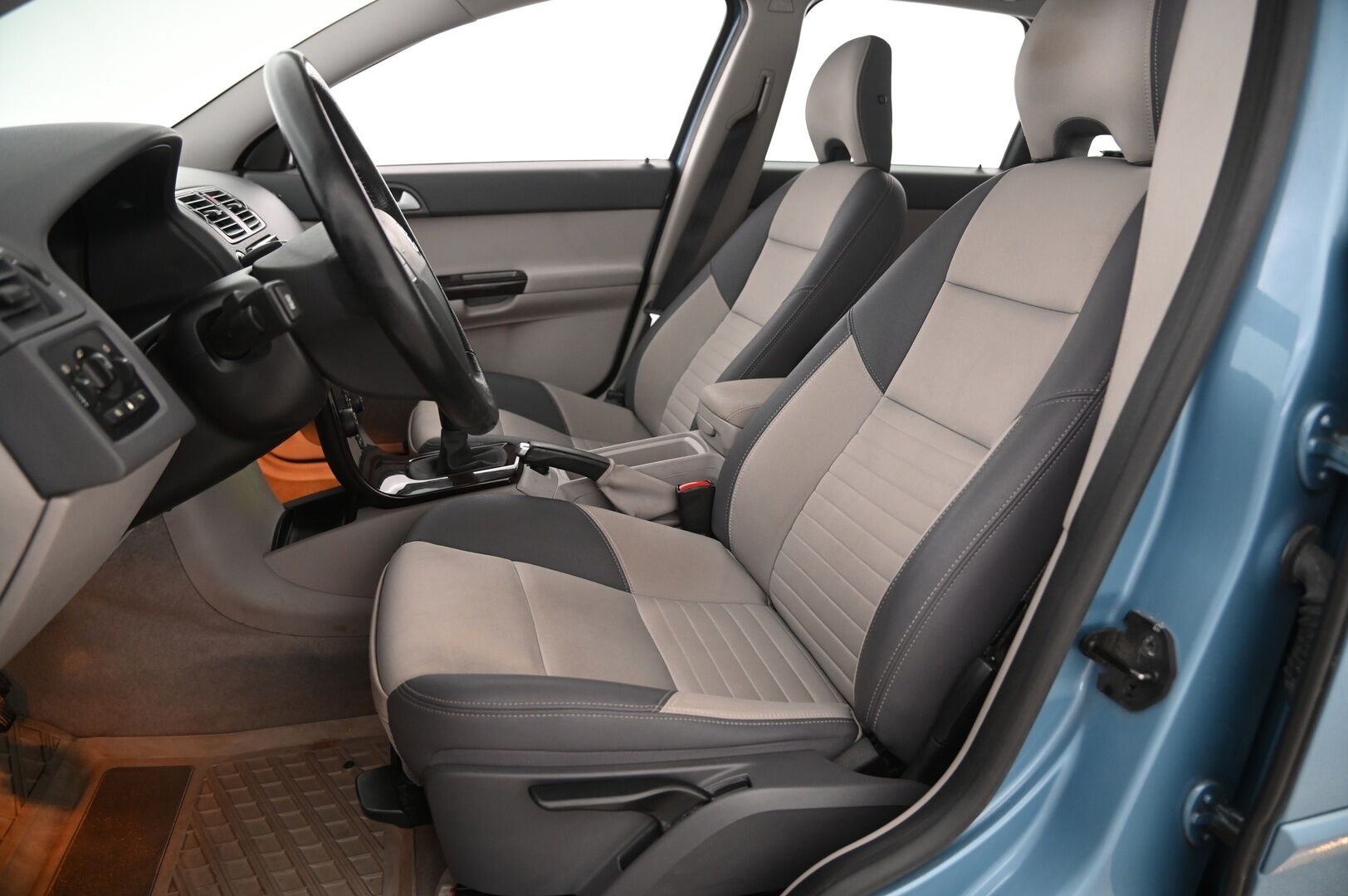 Volvo V50 2006 5D 1.8