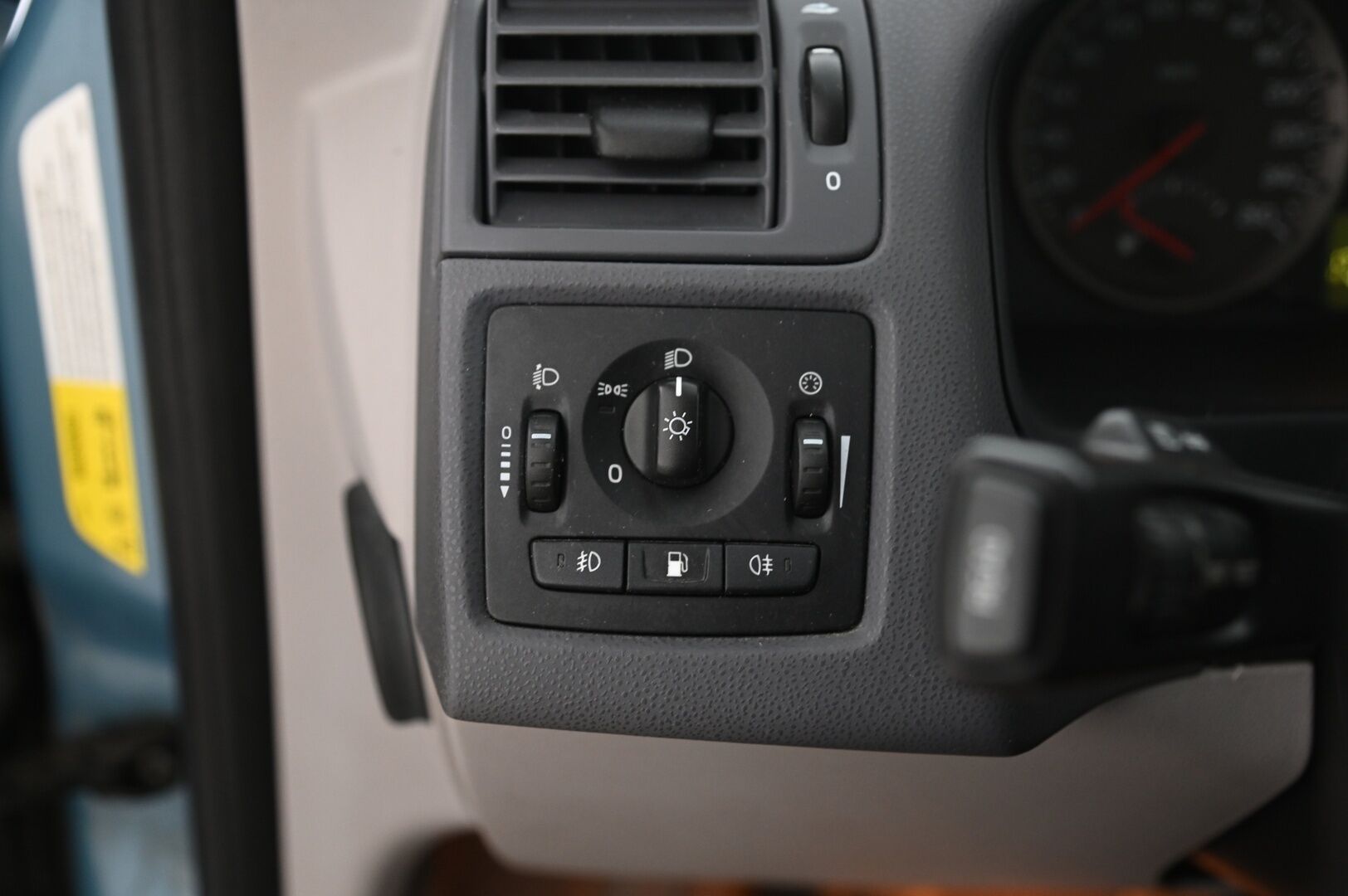 Volvo V50 2006 5D 1.8