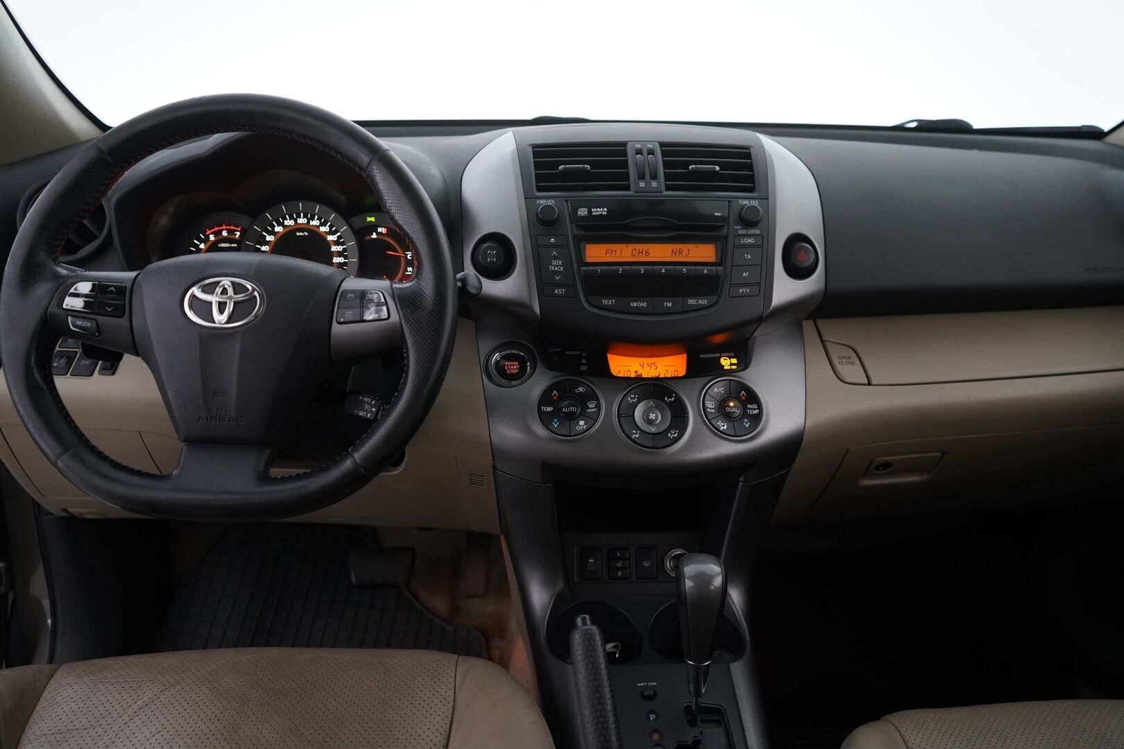 Toyota RAV4 2009 * MYYDÄÄN HUUTOKAUPAT.COM *