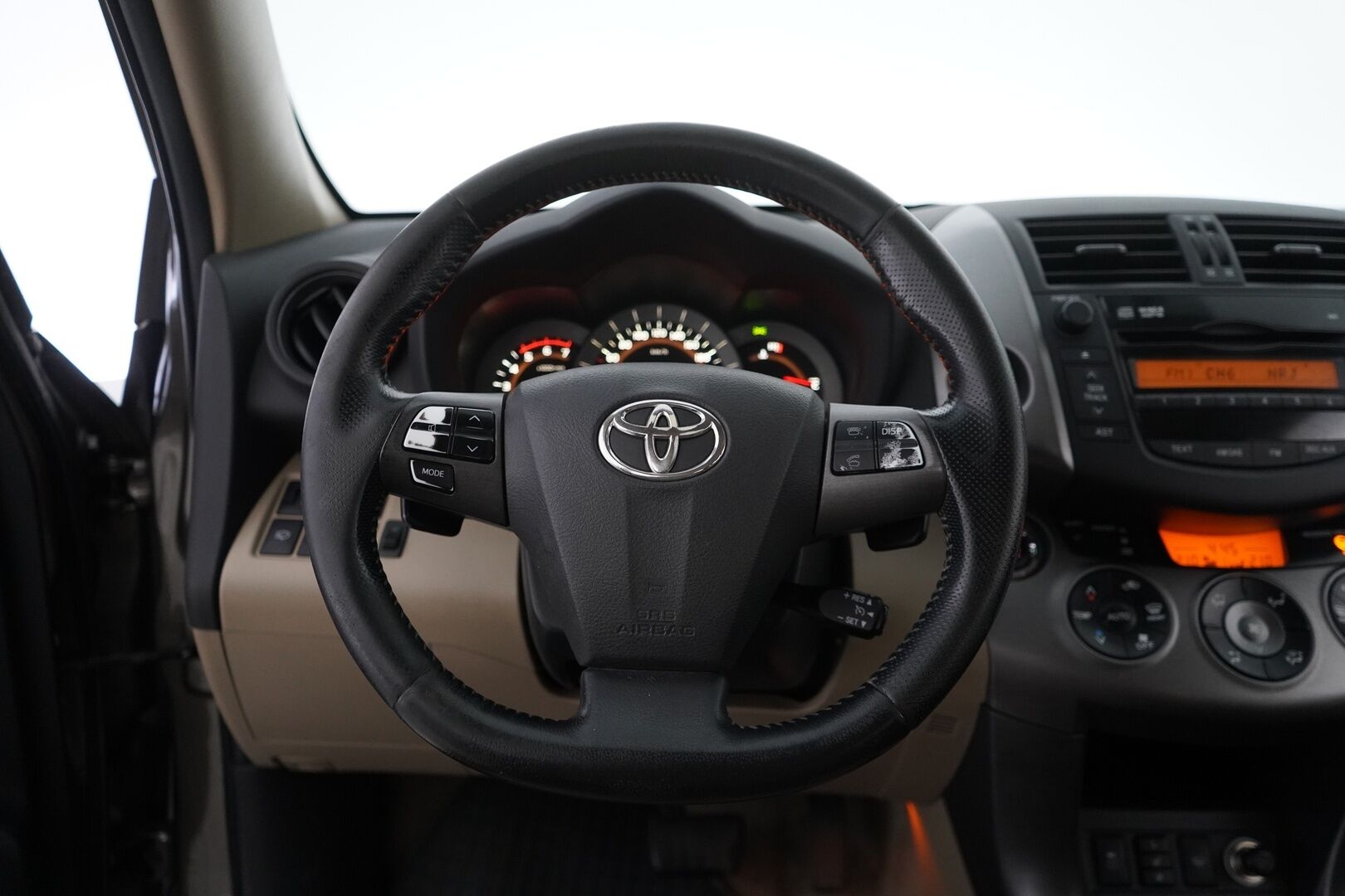 Toyota RAV4 2009 * MYYDÄÄN HUUTOKAUPAT.COM *