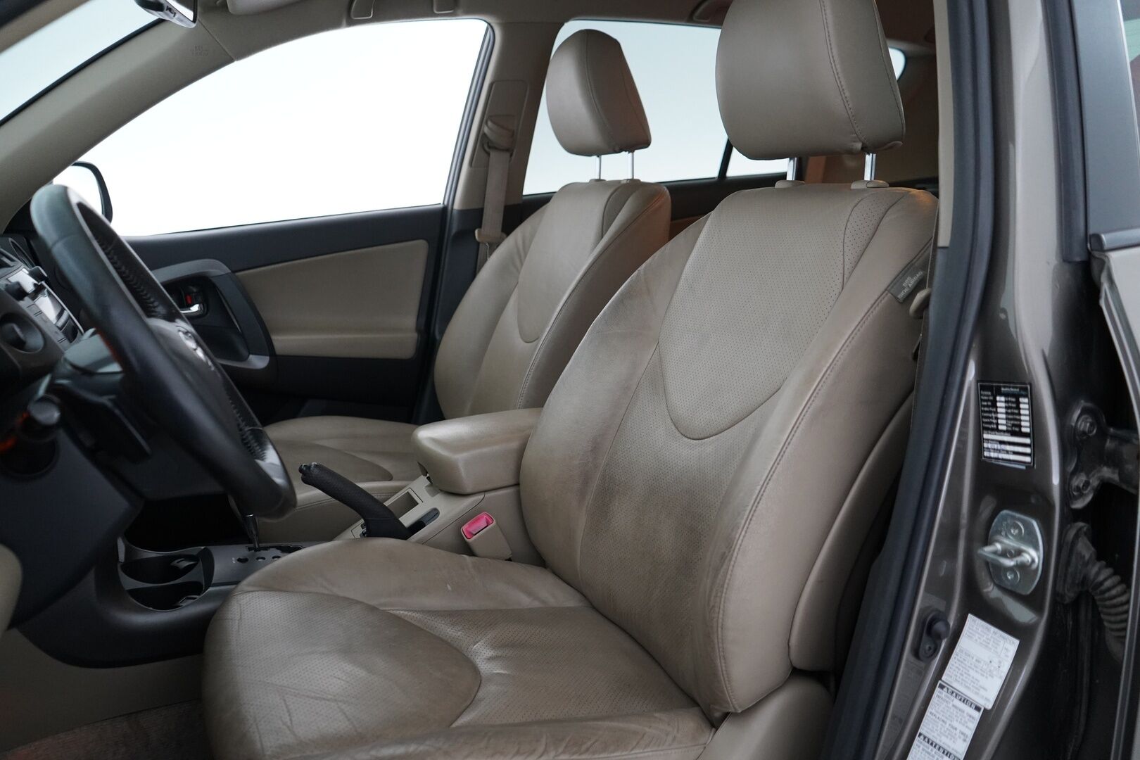 Toyota RAV4 2009 * MYYDÄÄN HUUTOKAUPAT.COM *