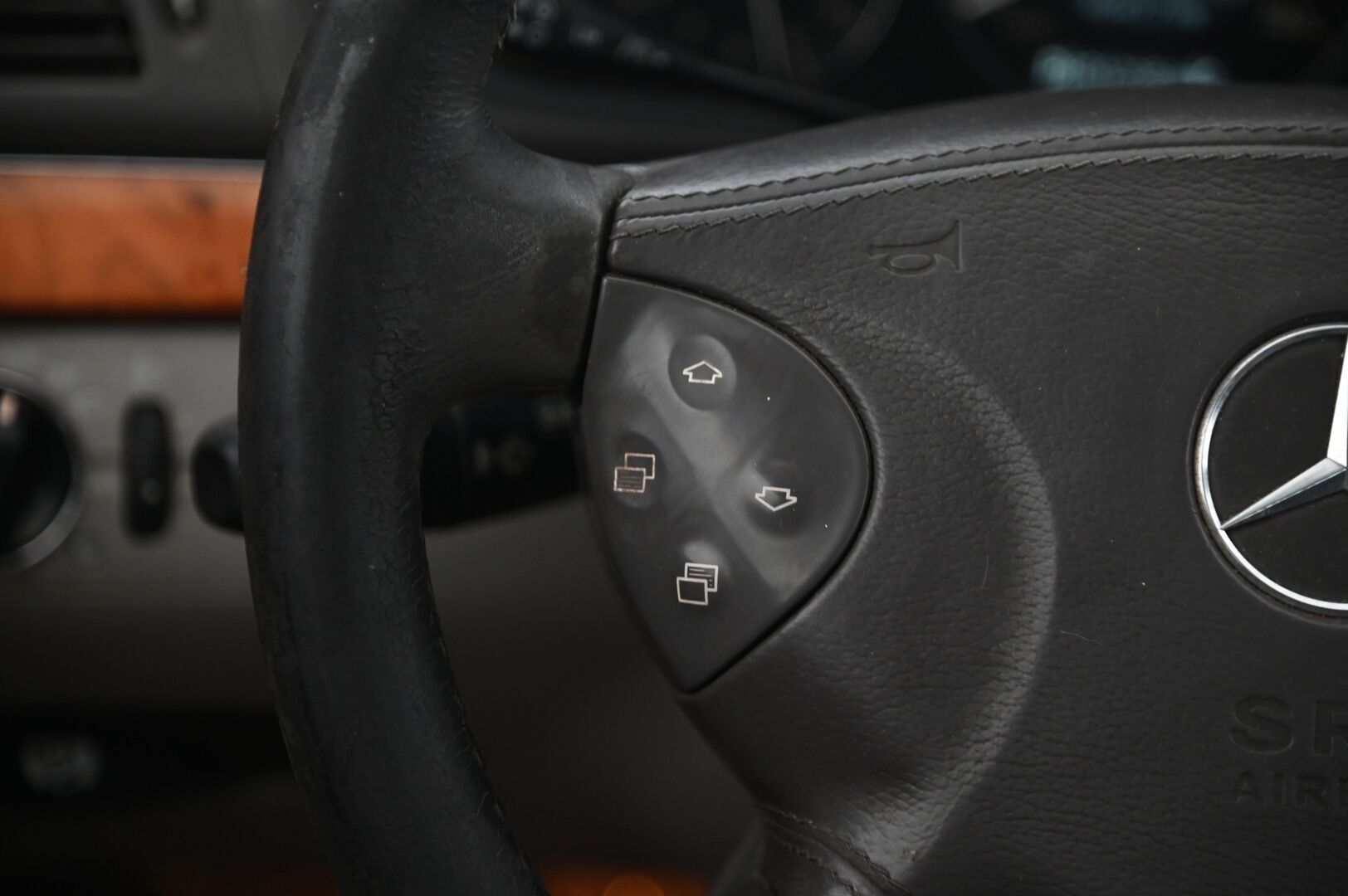 Mercedes-Benz E 2005 270 CDI Sedan * MYYDÄÄN HUUTOKAUPAT.COM * - MYYDÄÄN HUUTOKAUPAT.COM