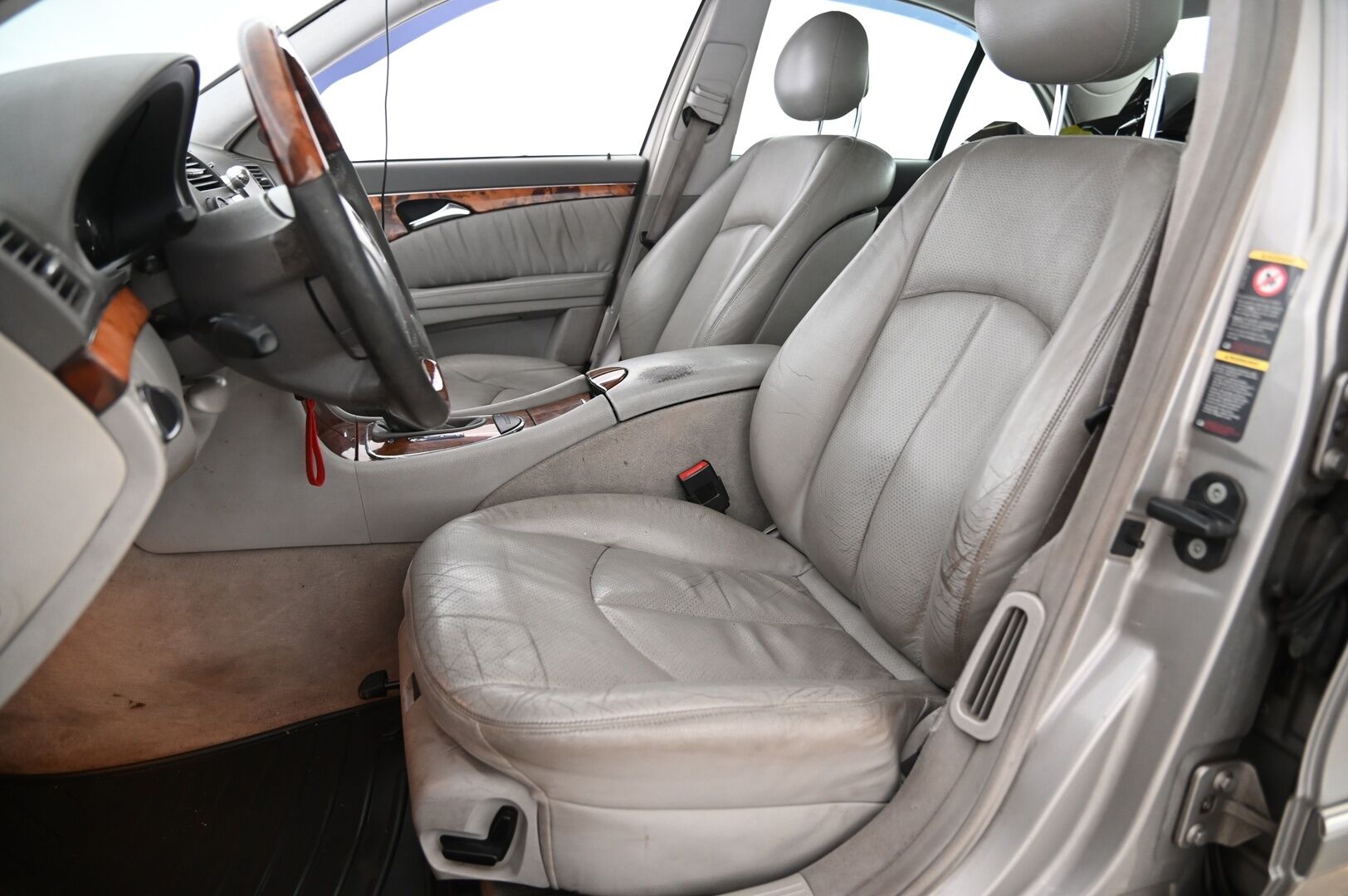 Mercedes-Benz E 2005 270 CDI Sedan * MYYDÄÄN HUUTOKAUPAT.COM * - MYYDÄÄN HUUTOKAUPAT.COM