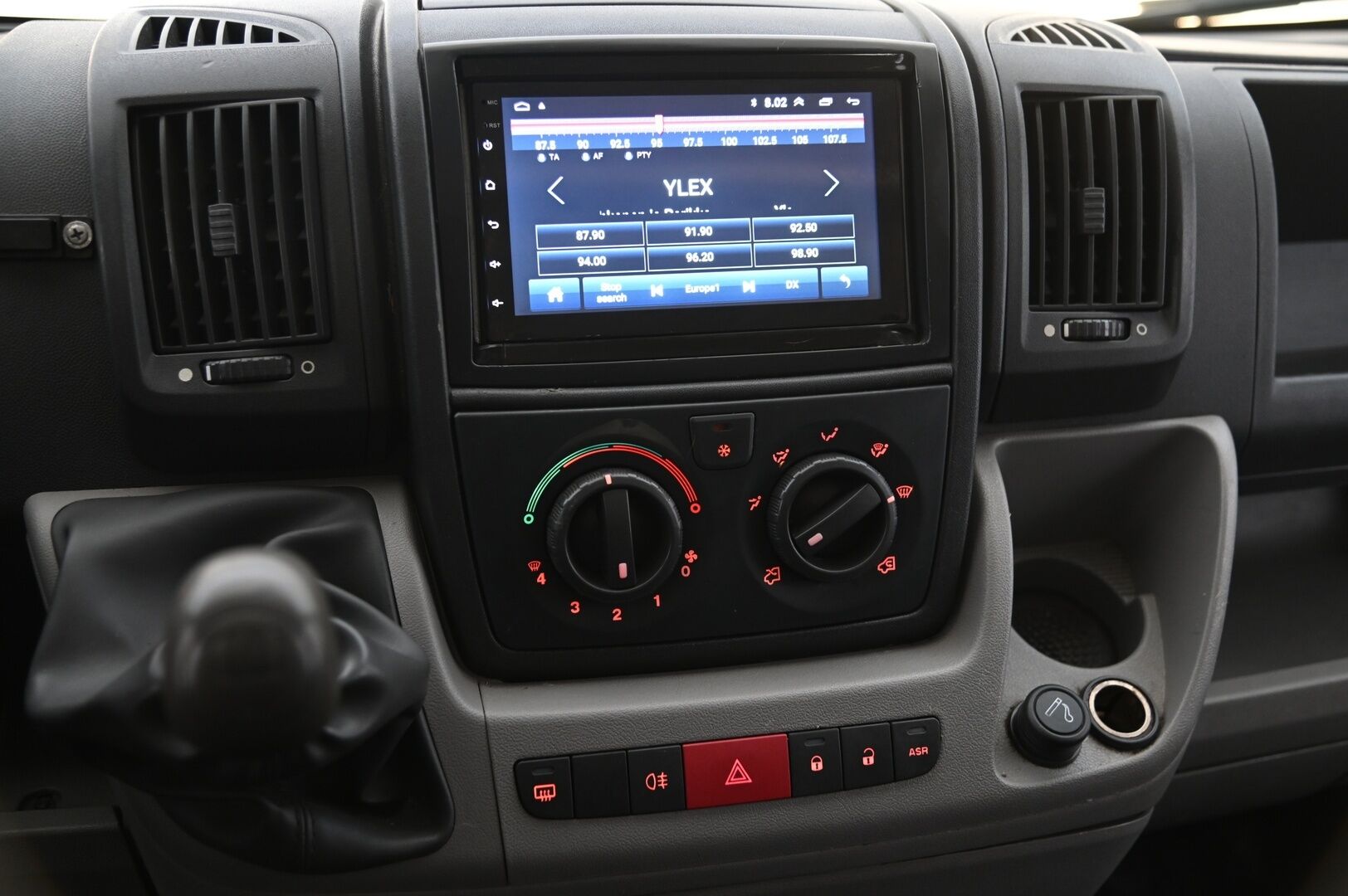 Citroen Jumper 2011 HDi 100 33 L2H1 *YritysOutlet-myydään vain yrityksille / Suomi-Auto / P-Kamera / Android / 2X renkaat - *YritysOutlet-myydään vain yrityksille / Webasto / Koukku*