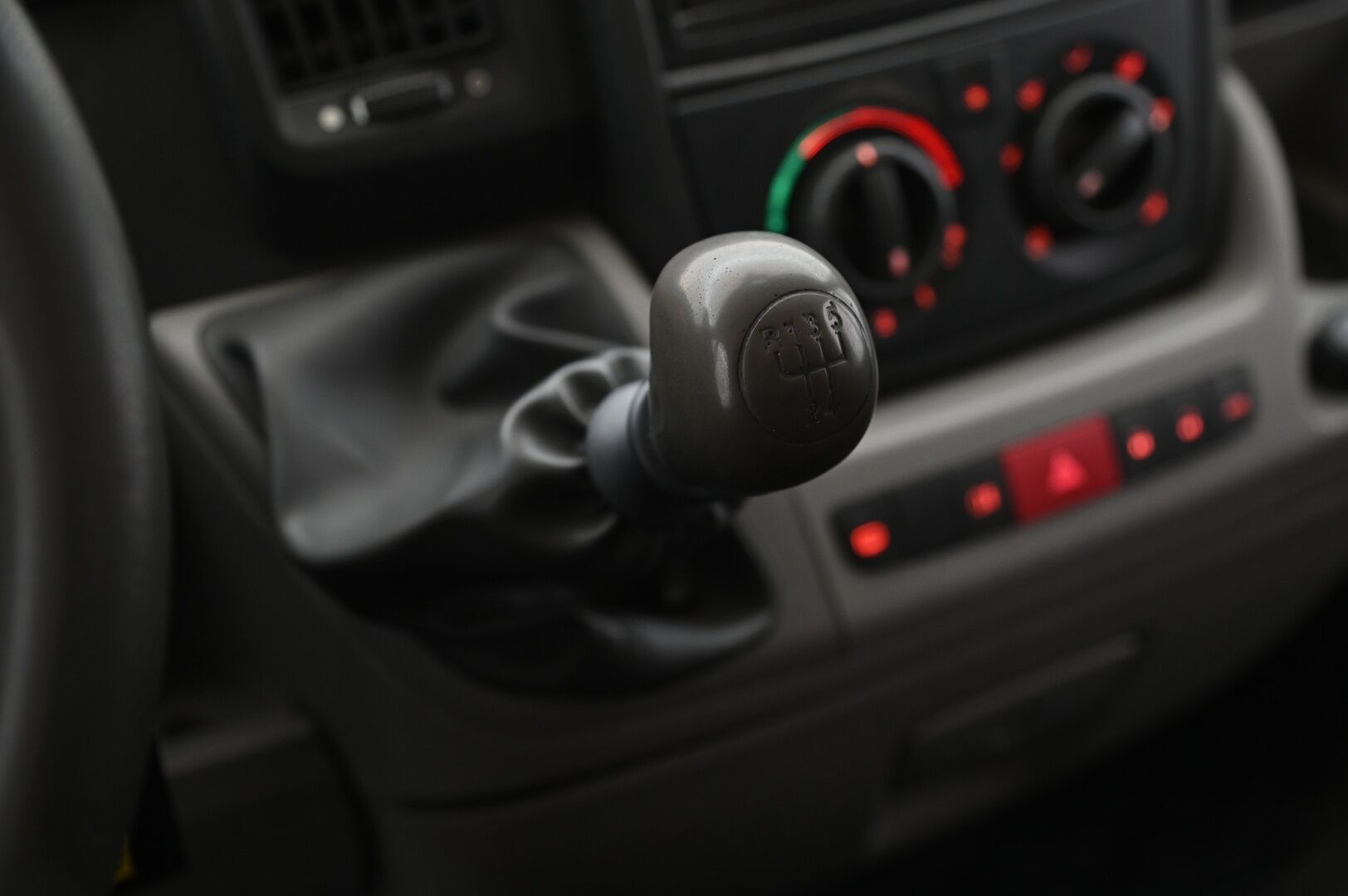 Citroen Jumper 2011 HDi 100 33 L2H1 *YritysOutlet-myydään vain yrityksille / Suomi-Auto / P-Kamera / Android / 2X renkaat - *YritysOutlet-myydään vain yrityksille / Webasto / Koukku*