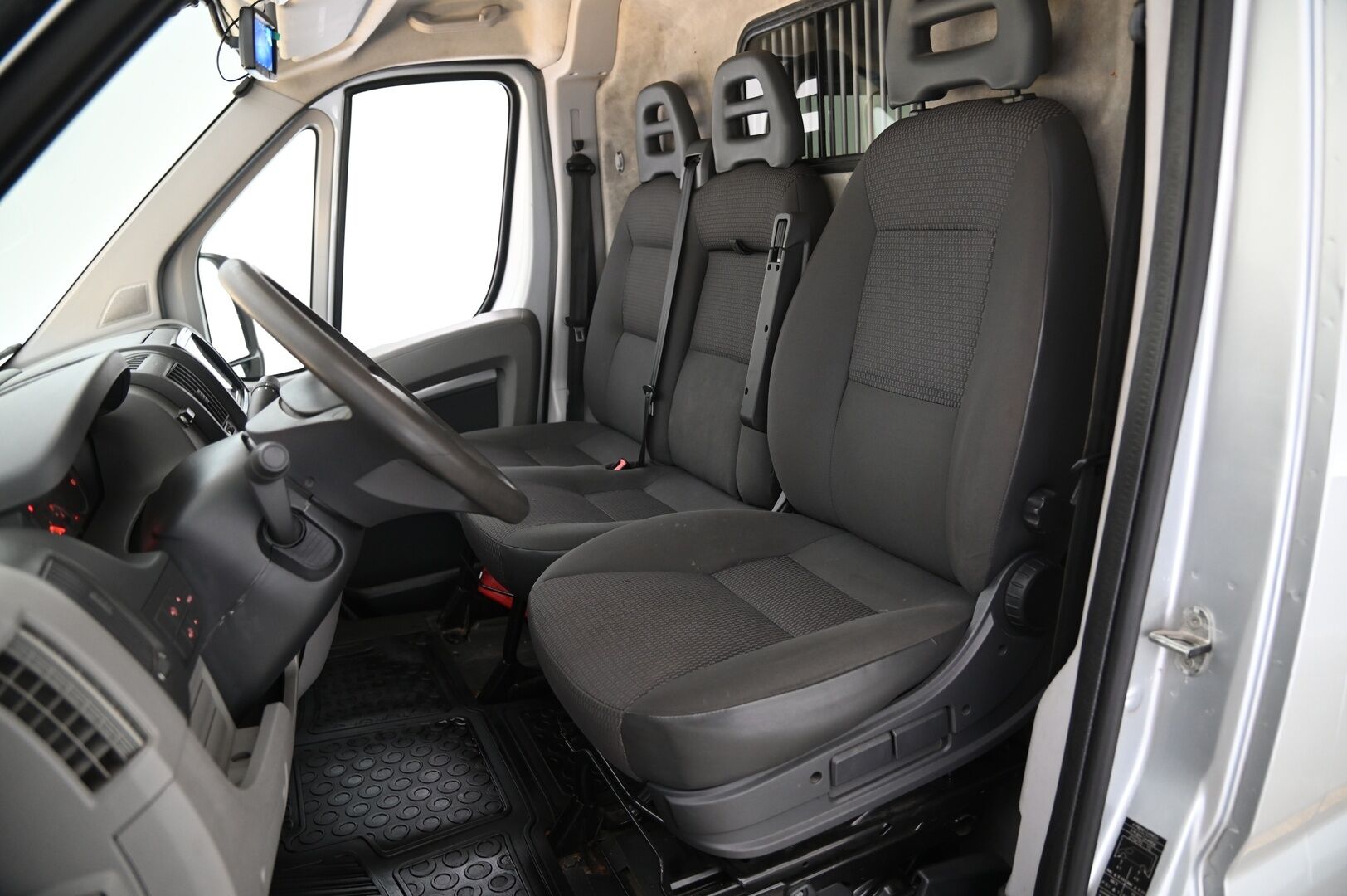 Citroen Jumper 2011 HDi 100 33 L2H1 *YritysOutlet-myydään vain yrityksille / Suomi-Auto / P-Kamera / Android / 2X renkaat - *YritysOutlet-myydään vain yrityksille / Webasto / Koukku*