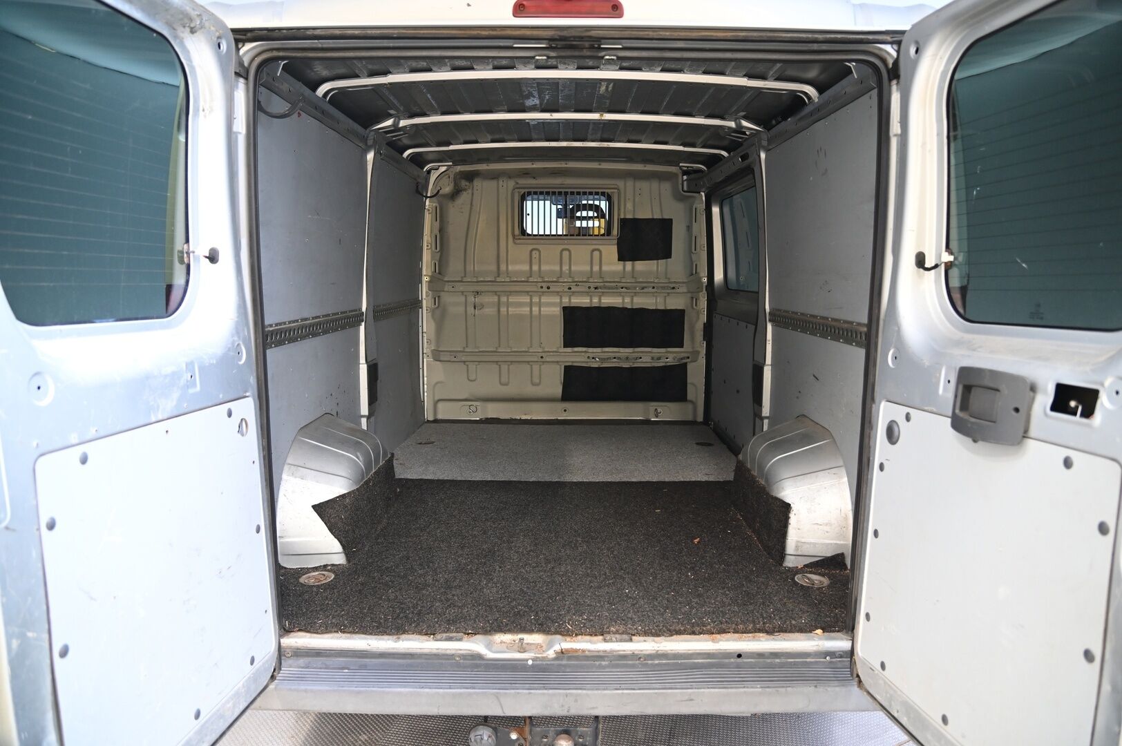 Citroen Jumper 2011 HDi 100 33 L2H1 *YritysOutlet-myydään vain yrityksille / Suomi-Auto / P-Kamera / Android / 2X renkaat - *YritysOutlet-myydään vain yrityksille / Webasto / Koukku*