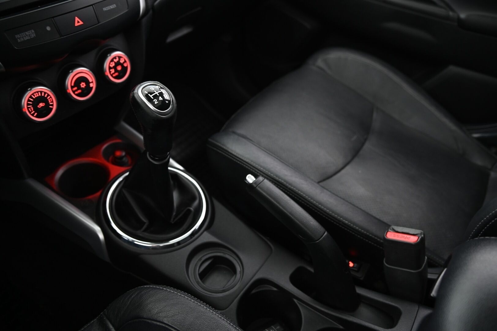 Mitsubishi ASX 2010 1,6 Instyle NAVI *MYYDÄÄN HUUTOKAUPAT.COM* - MYYDÄÄN HUUTOKAUPAT.COM 