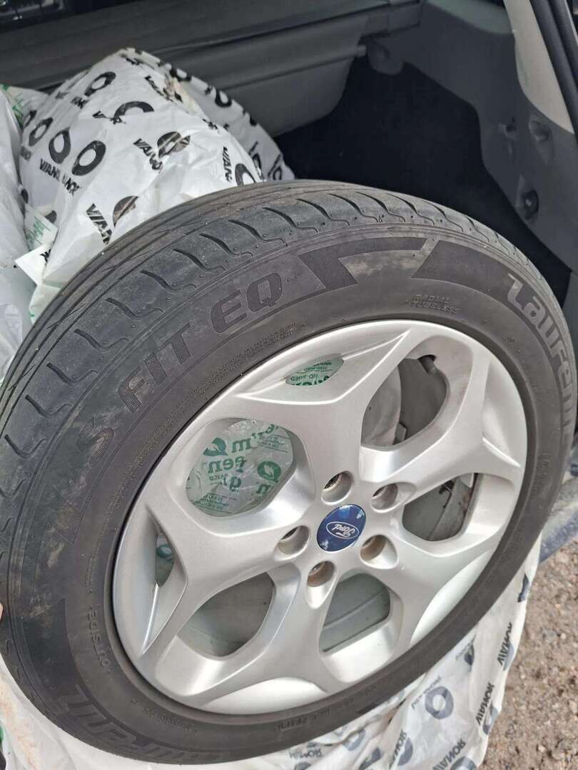 Ford Focus 2010 1,6 100 hv Trend Design M5 Wagon - YritysOutlet - Myydään vain yrityksille - *YritysOutlet - Myydään vain yrityksille - 2x renkaat / Lohkolämmitin sisäpistokkeella / Automaattinen ilmastointi