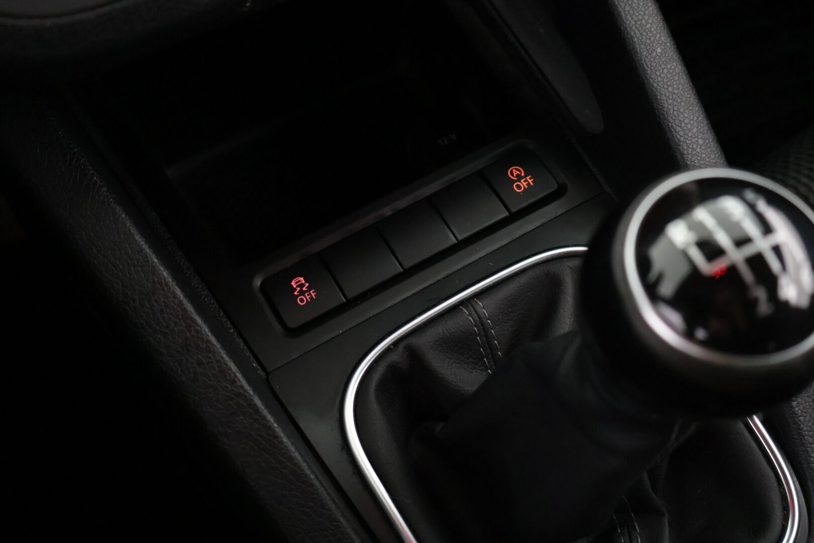 Volkswagen Scirocco 2011 1,4 TSI 90 kW (122 hv) BlueMotion Technology * Yritysoutlet - Myydään vain yrityksille / Vakkari / Lohkolämmitin / Kahdet renkaat / Suomi-auto * - Myydään vain yrityksille!