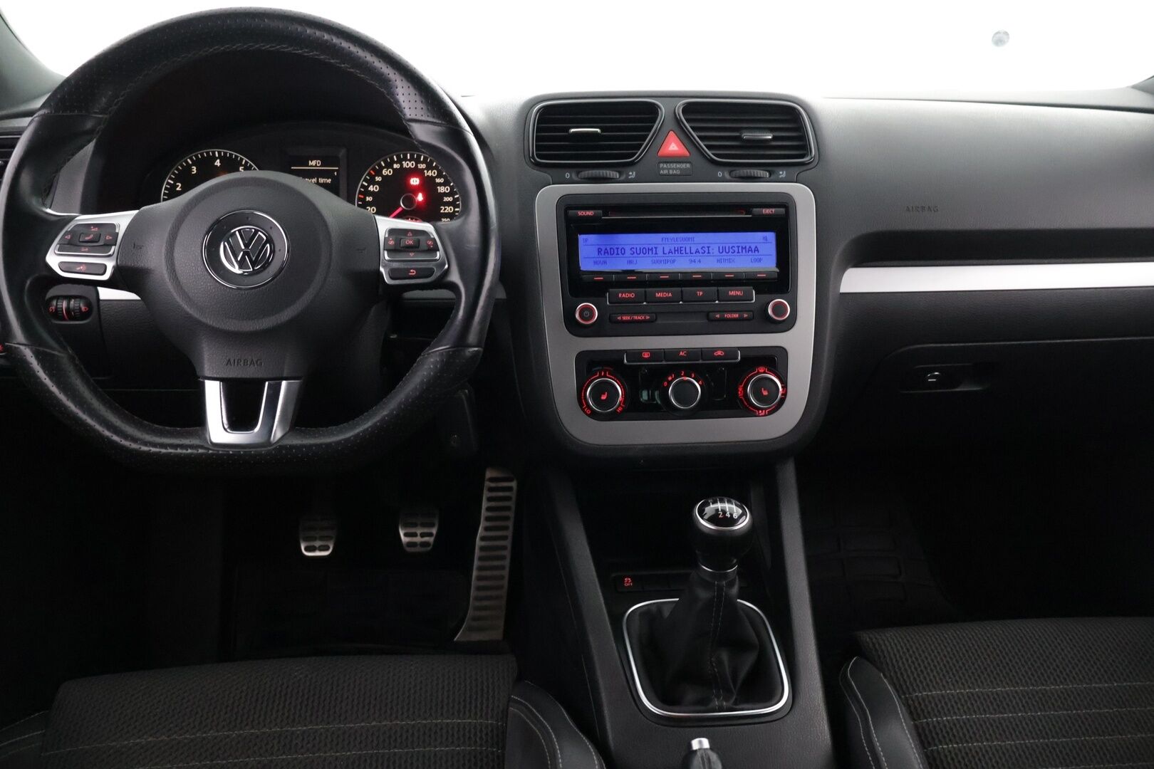 Volkswagen Scirocco 2011 1,4 TSI 90 kW (122 hv) BlueMotion Technology * Yritysoutlet - Myydään vain yrityksille / Vakkari / Lohkolämmitin / Kahdet renkaat / Suomi-auto * - Myydään vain yrityksille!