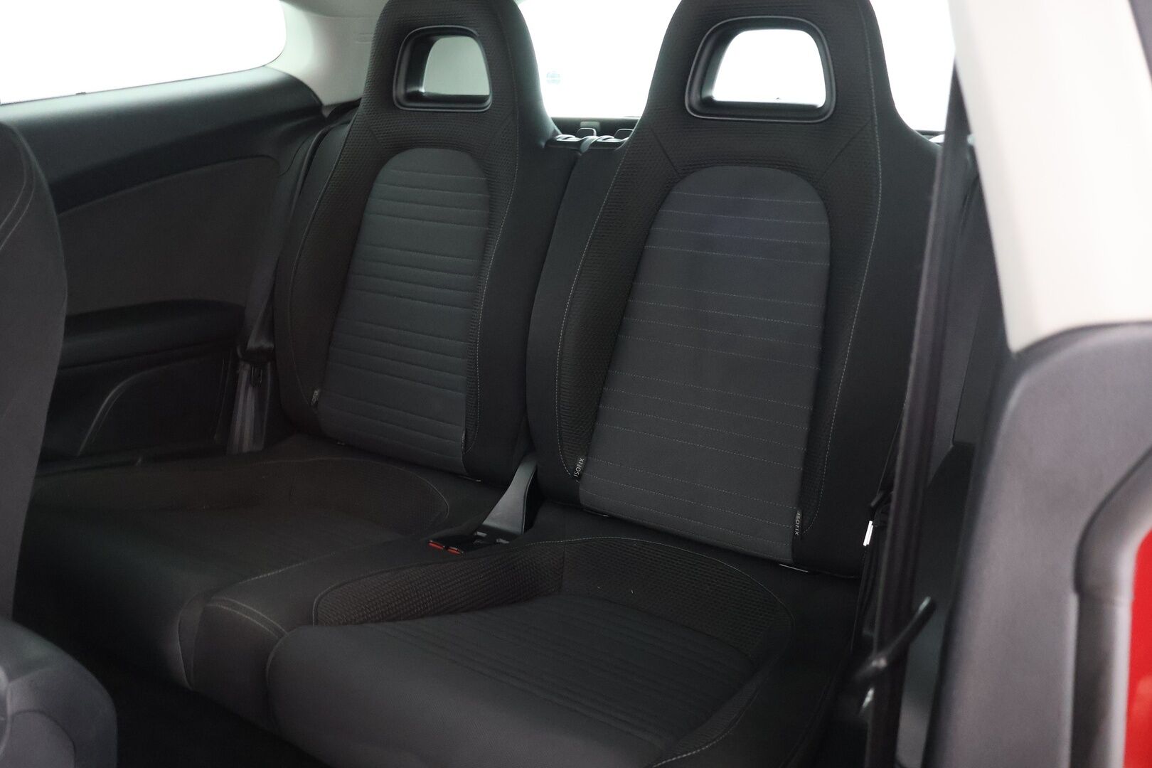 Volkswagen Scirocco 2011 1,4 TSI 160hv DSG - | Suomi-auto | Vakkari | Lohko+sisäp. | 2x renkaat & vanteet | Juuri katsastettu! | Uudet talvirenkaat |