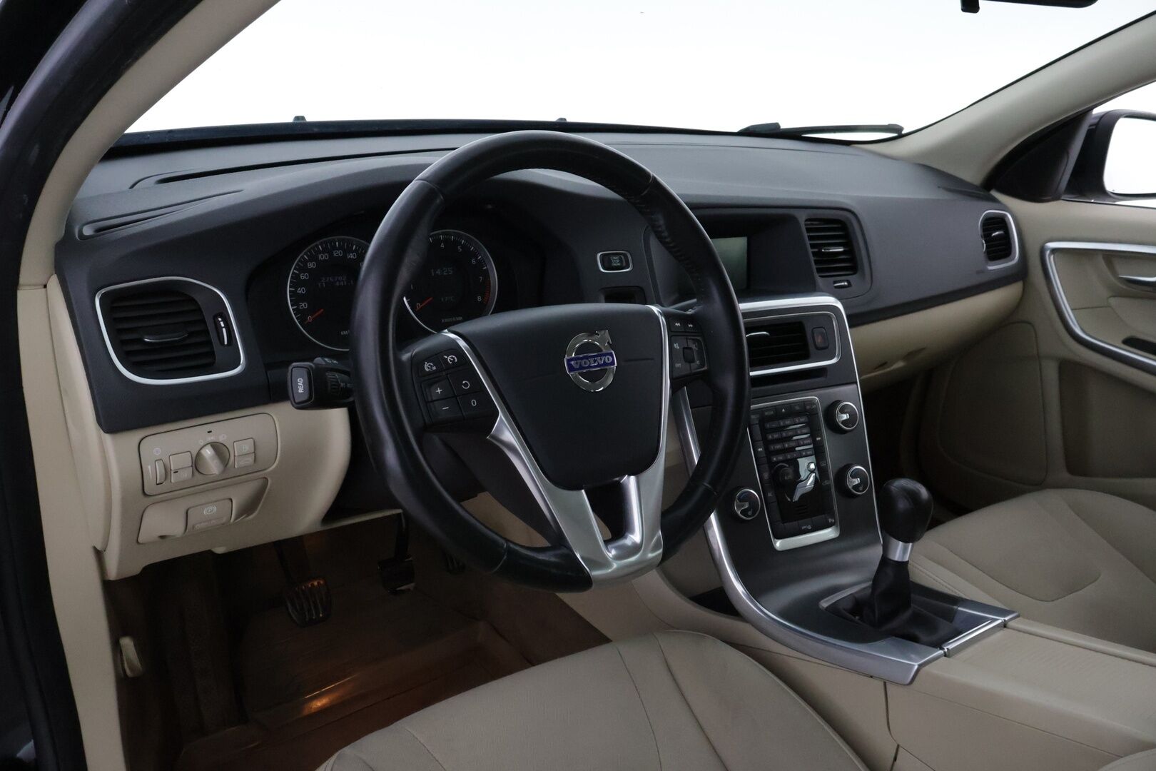 Volvo V60 2011 T4 Momentum Business - YritysOutlet - Myydään vain yrityksille