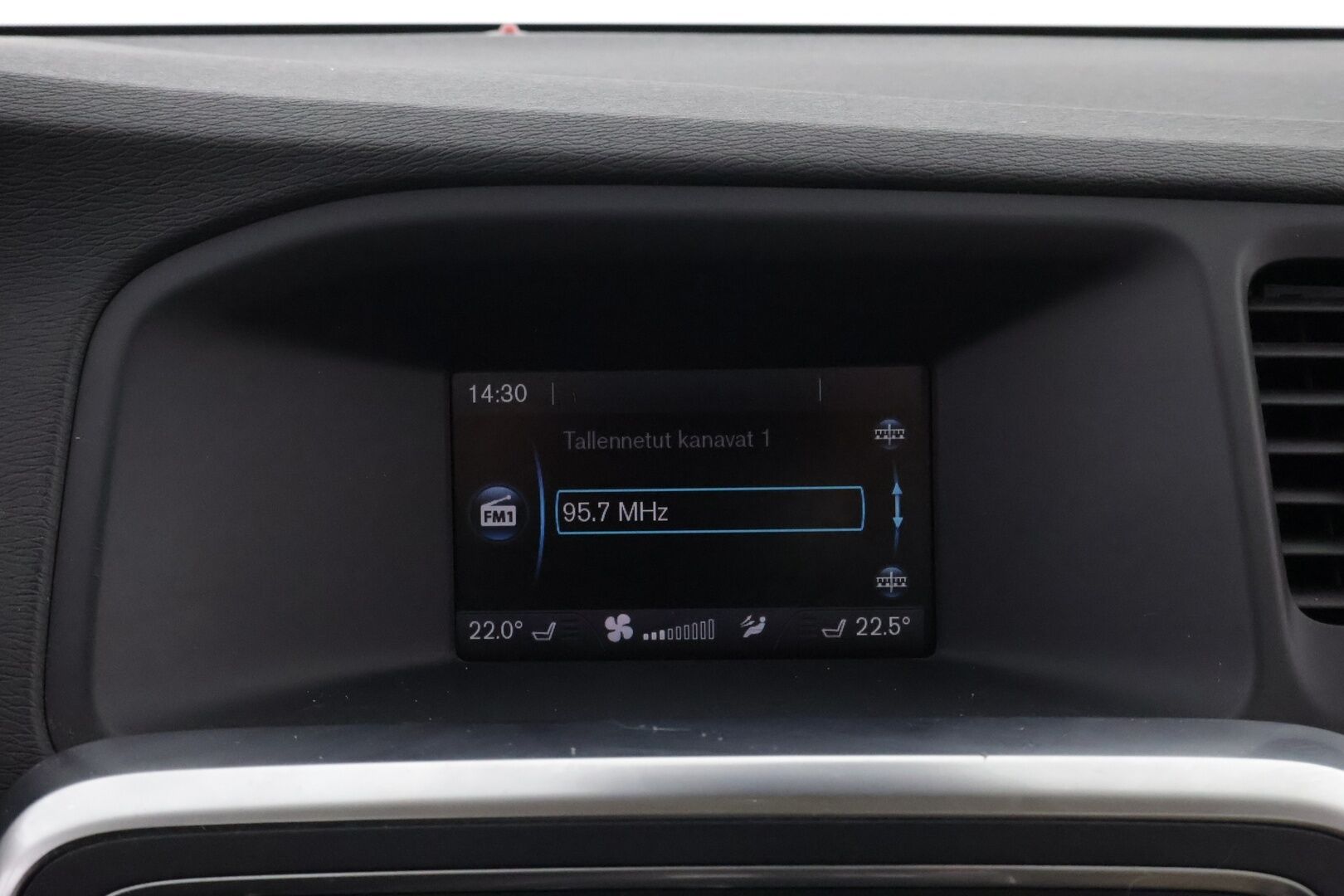 Volvo V60 2011 T4 Momentum Business - YritysOutlet - Myydään vain yrityksille