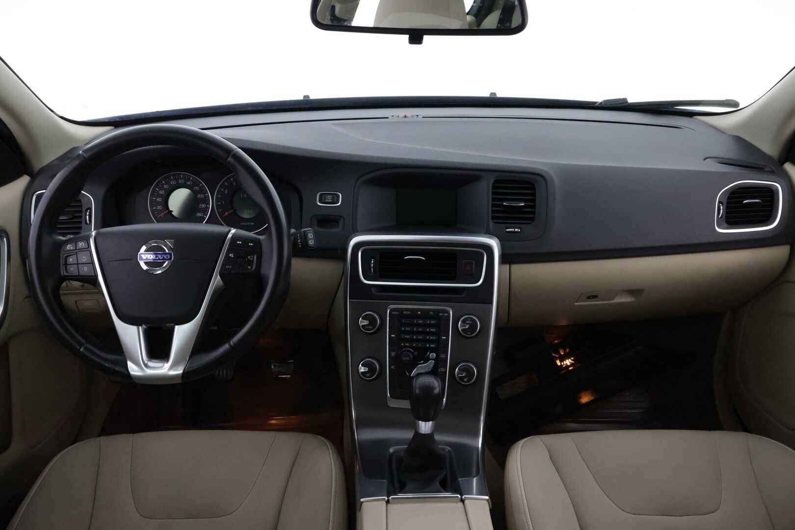 Volvo V60 2011 T4 Momentum Business - YritysOutlet - Myydään vain yrityksille