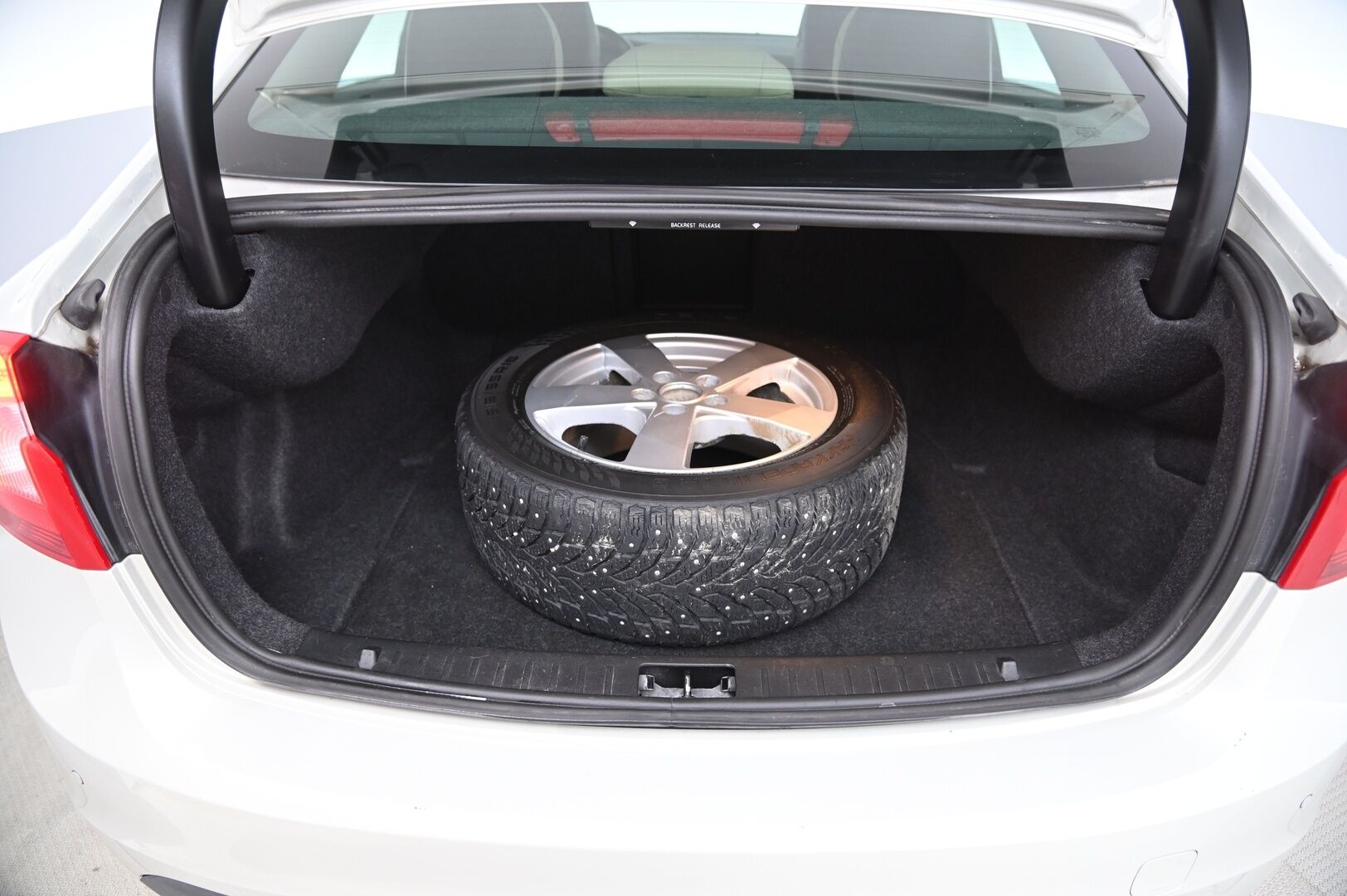 Volvo S60 2011 D3 Summum Business aut * MYYDÄÄN HUUTOKAUPPA.COM * - MYYDÄÄN HUUTOKAUPAT.COM 