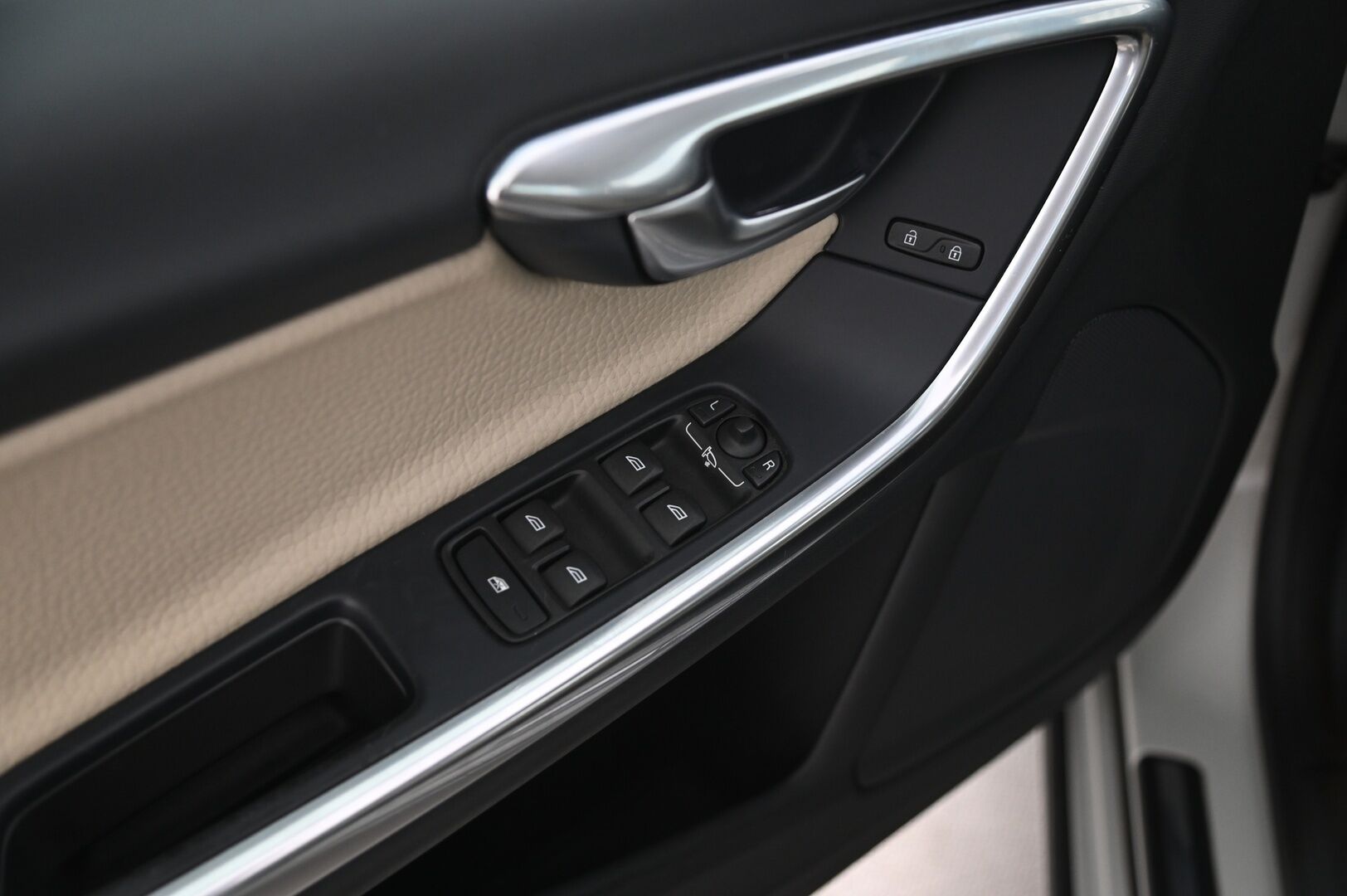 Volvo S60 2011 D3 Summum Business aut * MYYDÄÄN HUUTOKAUPPA.COM * - MYYDÄÄN HUUTOKAUPAT.COM 