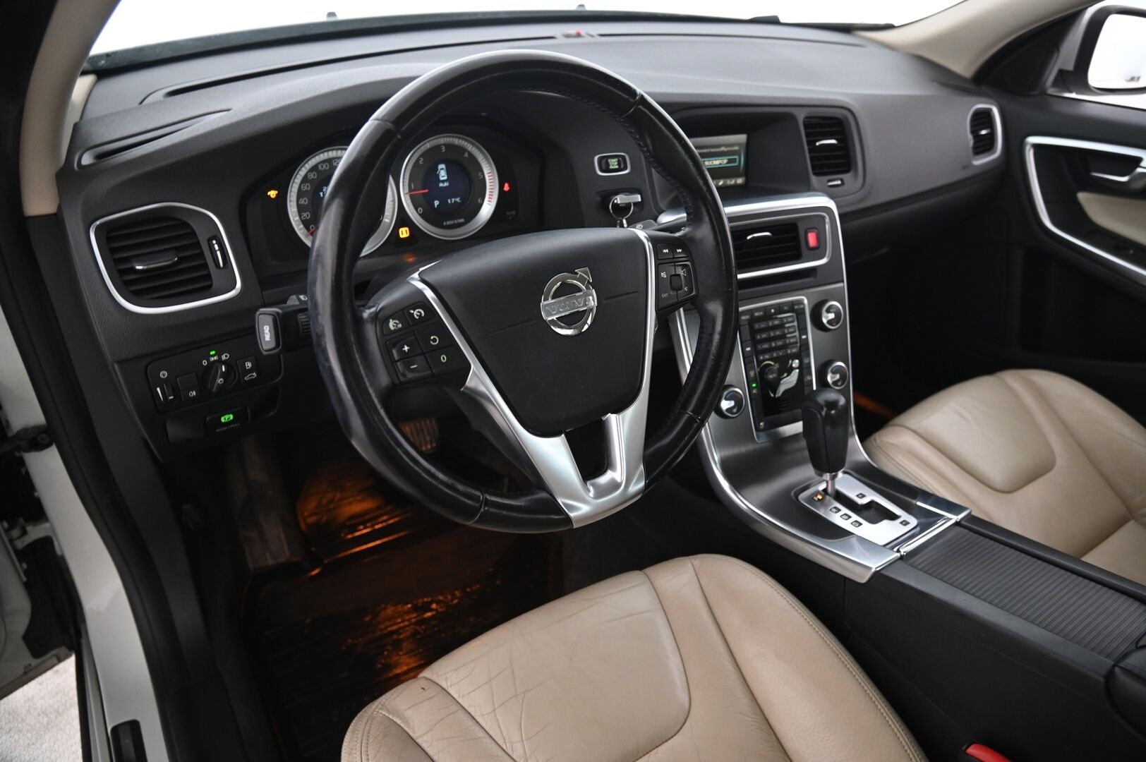 Volvo S60 2011 D3 Summum Business aut * MYYDÄÄN HUUTOKAUPPA.COM * - MYYDÄÄN HUUTOKAUPAT.COM 