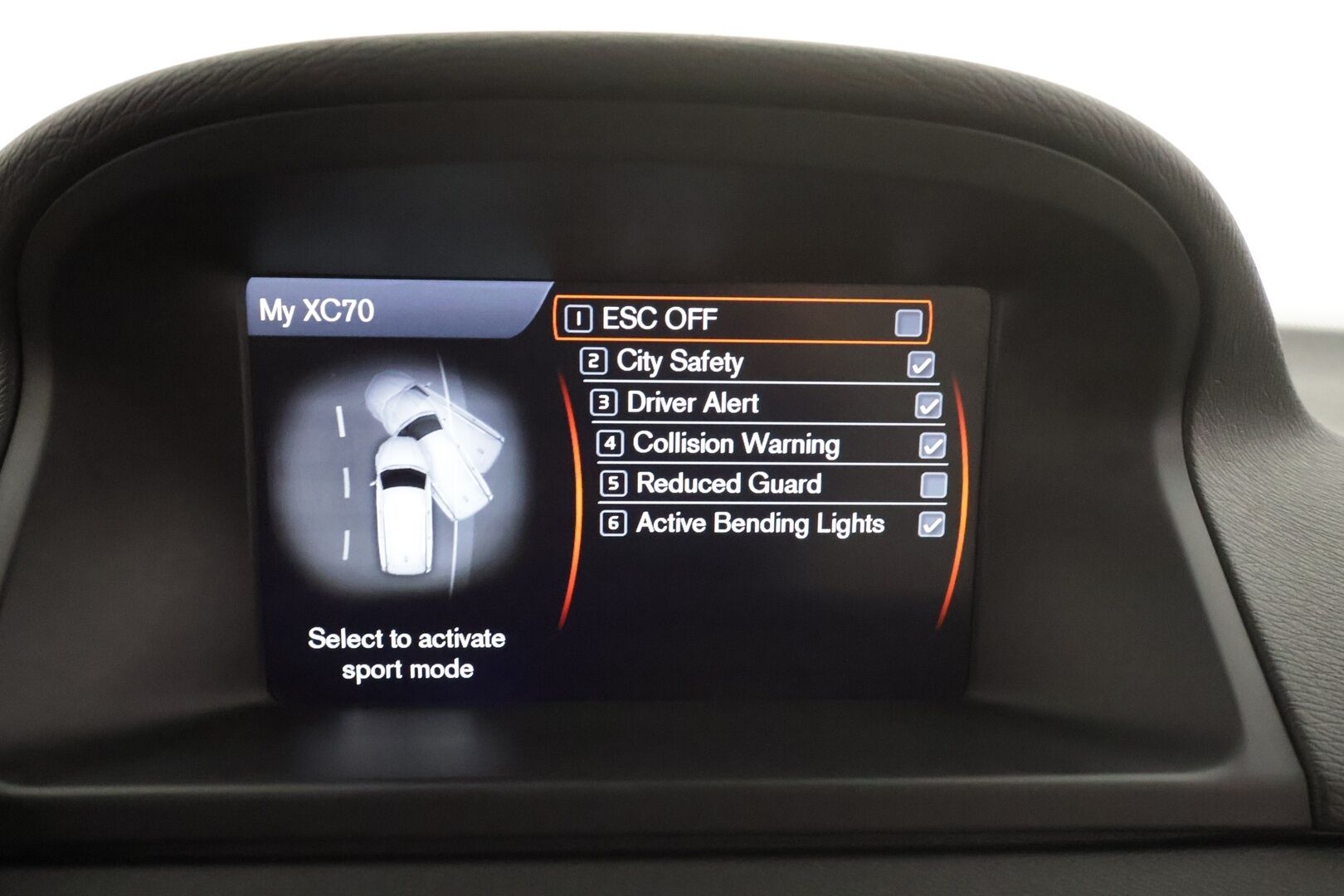 Volvo XC70 2013 D5 AWD Summum aut * Vakkari / Webasto / Koukku / Muistipenkki / Xenon / Blis / P.tutkat / Kattoluukku * - Suomi-auto / Kahdet renkaat - HULLUT AVAJAISHULINAT KORKOTARJOUS 3,29 %