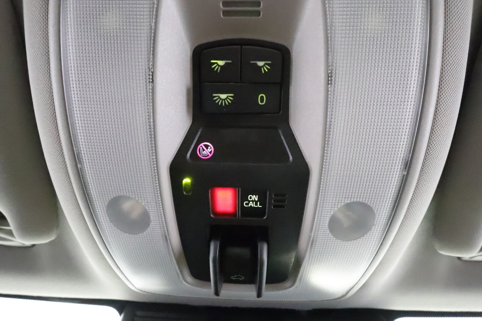 Volvo XC70 2013 D5 AWD Summum aut * Vakkari / Webasto / Koukku / Muistipenkki / Xenon / Blis / P.tutkat / Kattoluukku * - Suomi-auto / Kahdet renkaat