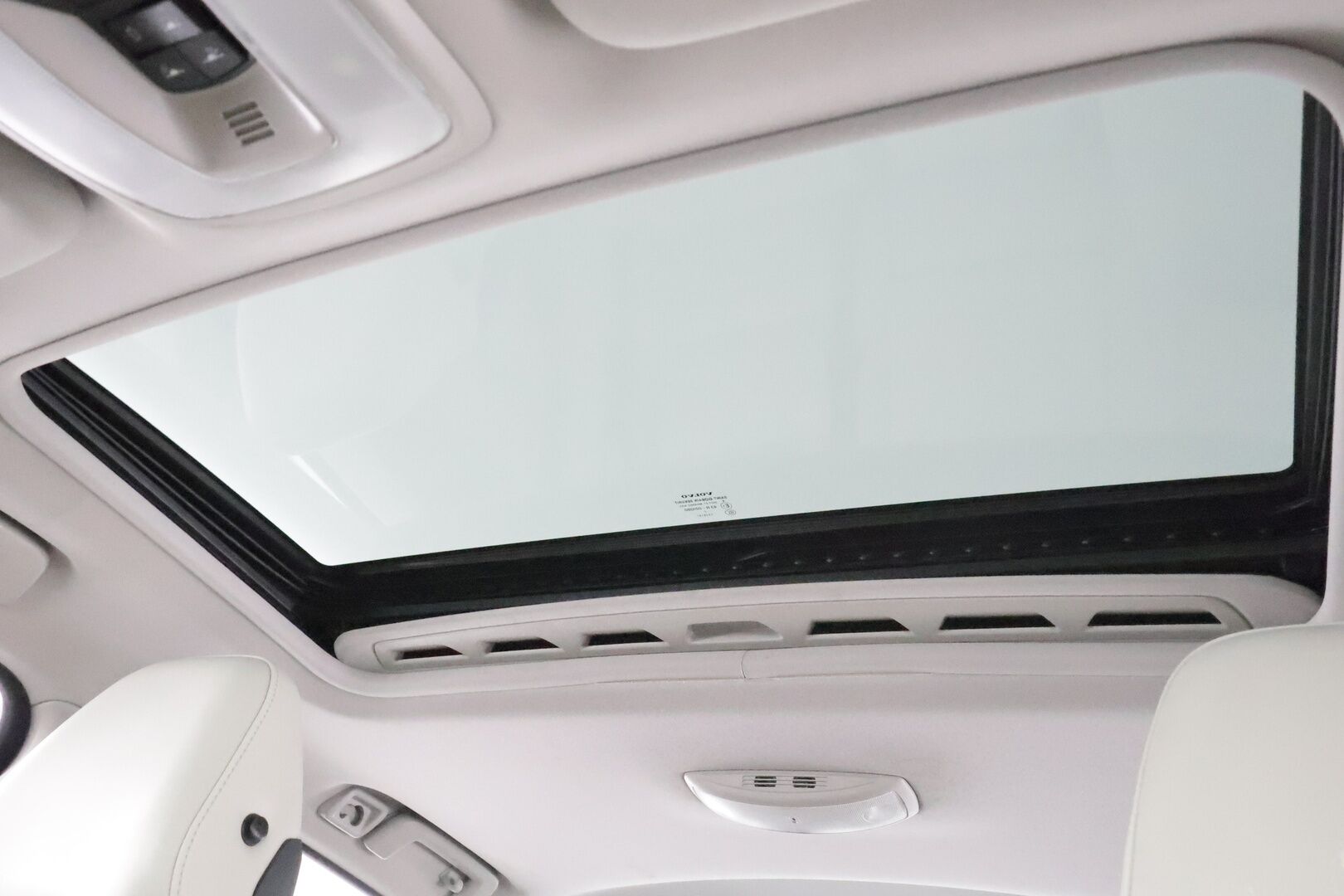 Volvo XC70 2013 D5 AWD Summum aut * Vakkari / Webasto / Koukku / Muistipenkki / Xenon / Blis / P.tutkat / Kattoluukku * - Suomi-auto / Kahdet renkaat - HULLUT AVAJAISHULINAT KORKOTARJOUS 3,29 %