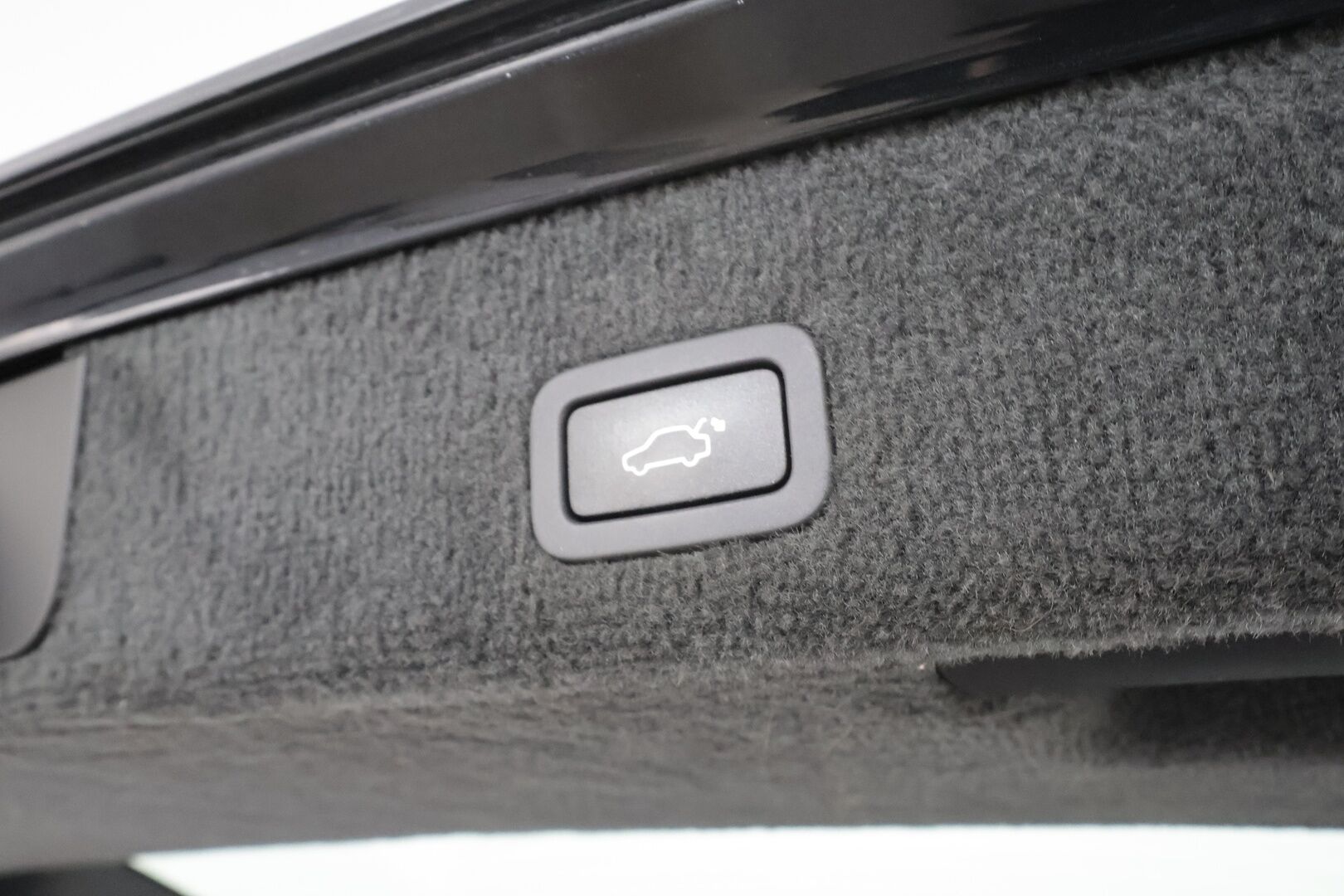 Volvo XC70 2013 D5 AWD Summum aut * Vakkari / Webasto / Koukku / Muistipenkki / Xenon / Blis / P.tutkat / Kattoluukku * - Suomi-auto / Kahdet renkaat