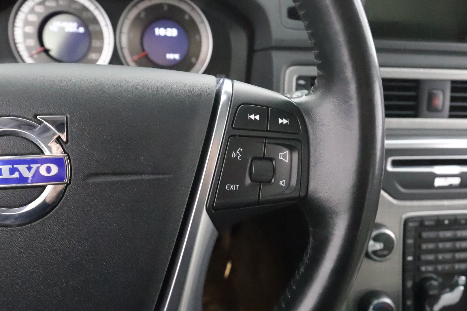 Volvo XC70 2013 D5 AWD Summum aut * Adapt. Vak. / Webasto / Koukku / Muistipenkki / Xenon / Blis / P.tutkat / Kattoluukku * - Juuri katsastettu! / Suomi-auto / Kahdet renkaat