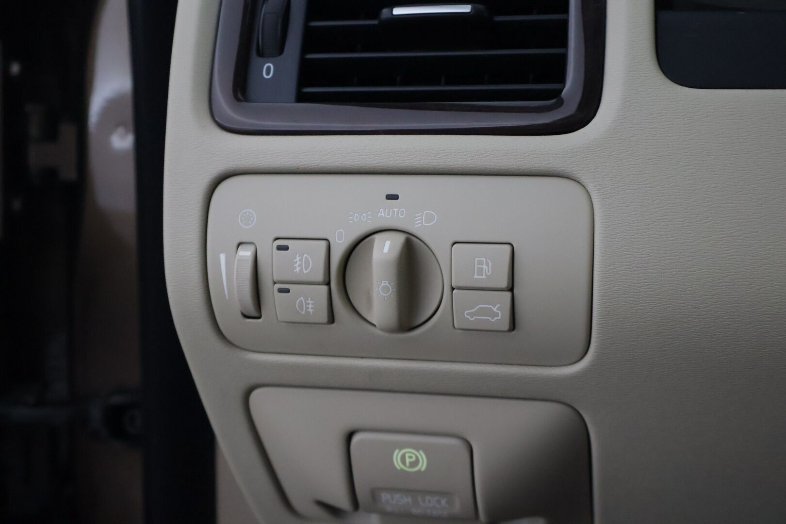 Volvo S80 2012 D3 Summum aut * Webasto / Vakkari / Ilmastoidut penkit / Koukku / Nahkasisusta / Keyless * - *Todella Kovilla Varusteilla / 2X renkaat / Jakopää vaihdettu *