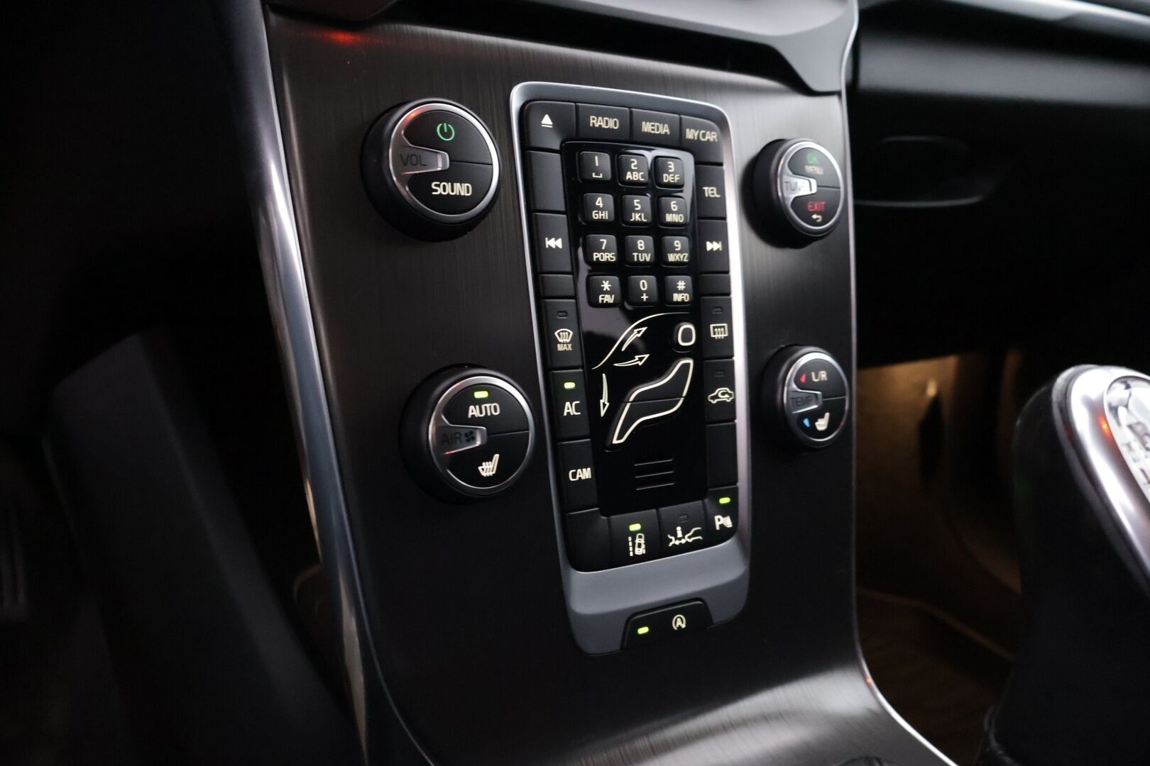 Volvo V40 2013 D2 Momentum *ACC / Webasto / BLIS / P.Kamera / Digimittari / KeyLessGo* - Jakohihna vaihdettu / Adaptiivinen vakkari yms.*