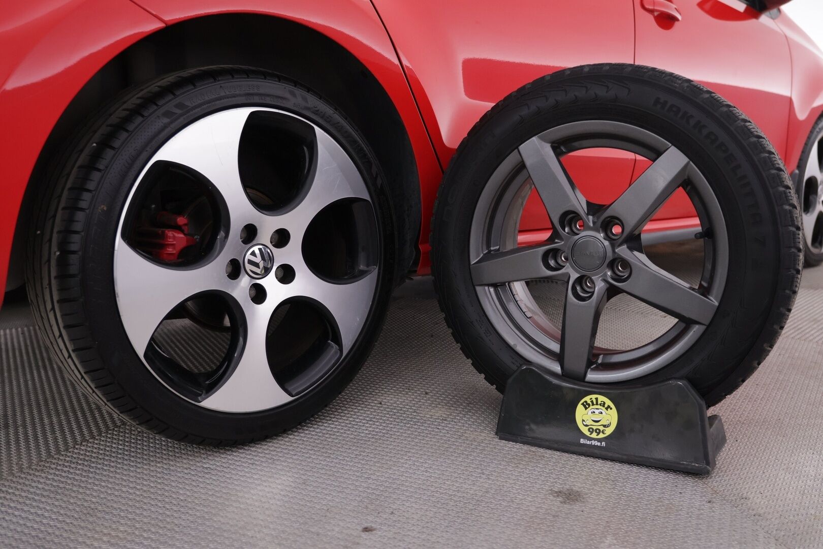 Volkswagen Polo 2012 GTI 1,4 TSI 132 kW (180 hv) DSG-automaatti 4-ovinen - Vakkari / Tutkat / Lohko + sisä / Bluetooth / Juuri Huollettu!
