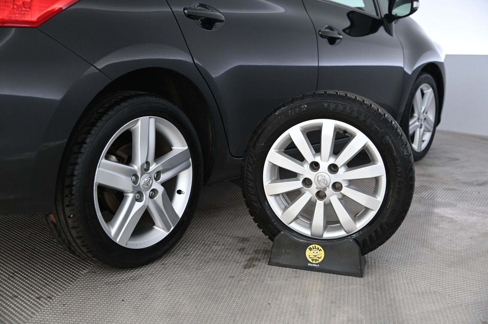 Toyota Auris 2012 1,6 Valvematic Style Edition 5ov *Vakkari / 2.Omisteinen / Lohko / Aut.Ilmastointi* - Leimattu Elokuussa /  Juuri Huollettu / 2x hyvät renkaat ja vanteet
