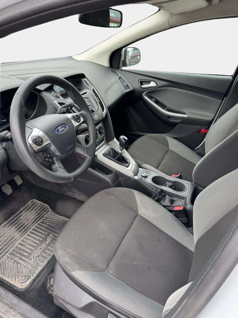 Ford Focus 2012 FORD Focus 1,0 EcoBoost 125 hv Start/Stop Trend M6 5-ovinen - YritysOutlet - Myydään vain yrityksille - | Vakkari | Kahdet renkaat vanteilla | Jakopää+Vesipumppu 127tkm/05.23 | – Tämä auto myydään YritysOutlet -valikoimasta vain yritykselle