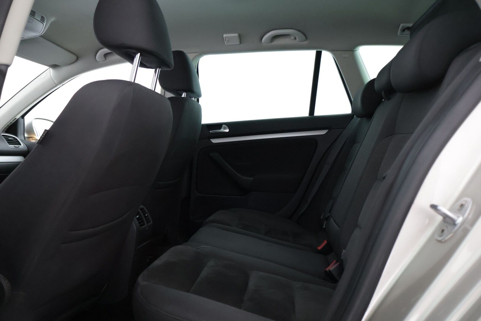 Volkswagen Golf 2012 Variant Highline 1,4 TSI 90 kW * Huutokaupat.com / Suomiauto / Xenon / Tutkat / Lohkolämmitin / Aut. ilmastointi * - *Juuri huollettu 201tkm kohdalla! / Kahdet renkaat / Ikäisekseen siistikuntoinen yksilö!*