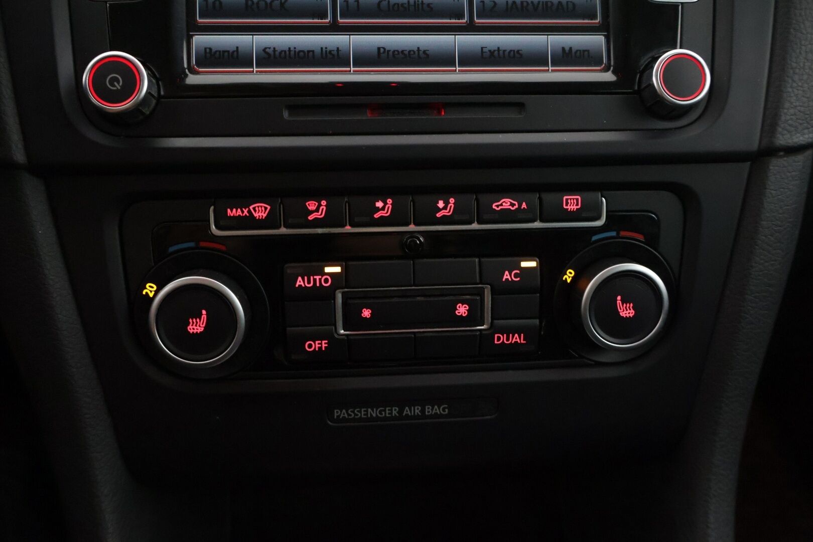 Volkswagen Golf 2012 Variant Highline 1,4 TSI 90 kW * Huutokaupat.com / Suomiauto / Xenon / Tutkat / Lohkolämmitin / Aut. ilmastointi * - *Juuri huollettu 201tkm kohdalla! / Kahdet renkaat / Ikäisekseen siistikuntoinen yksilö!*
